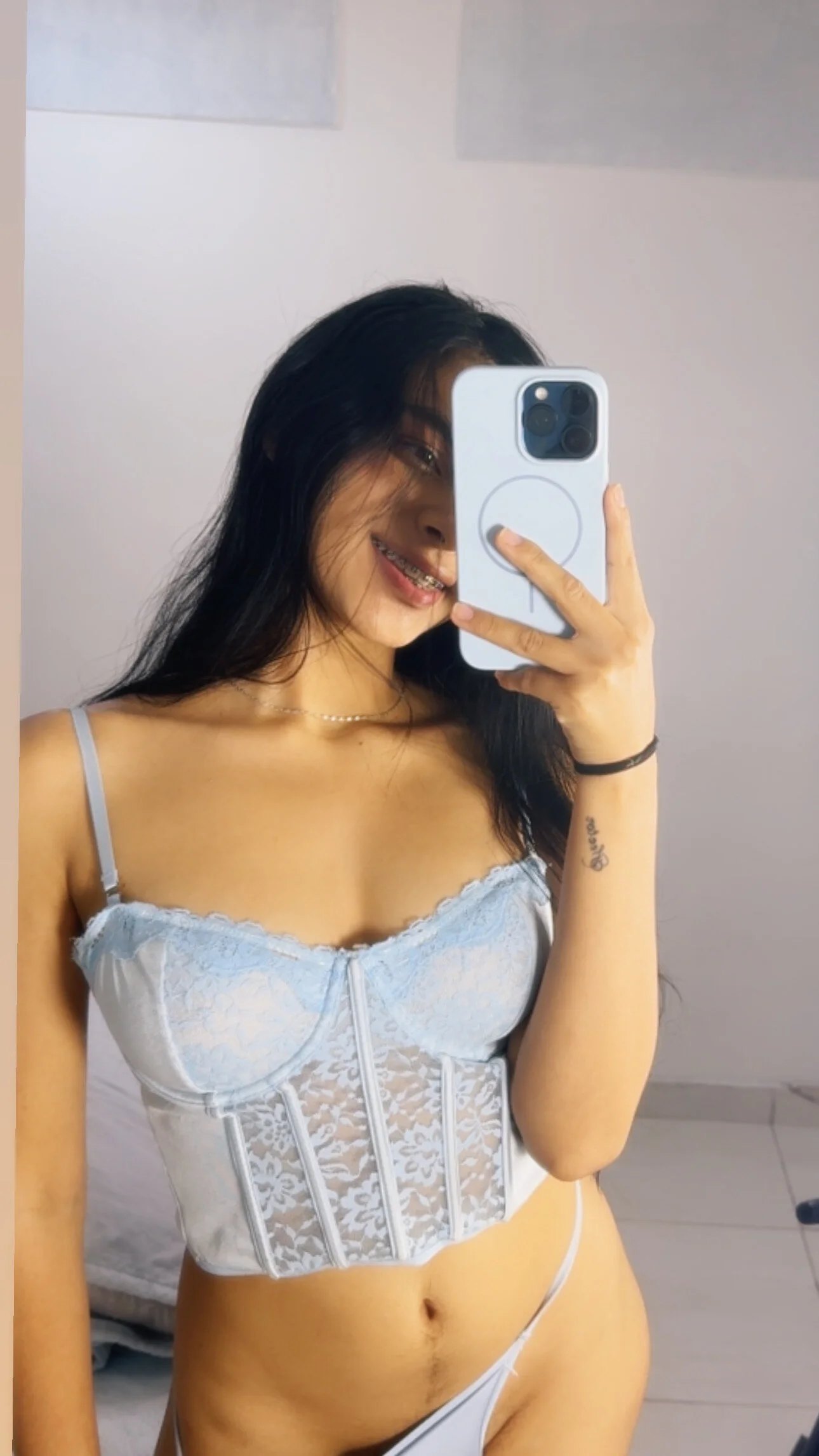 XXX Porn Photo of Nude ManuelaEvans_ 15
