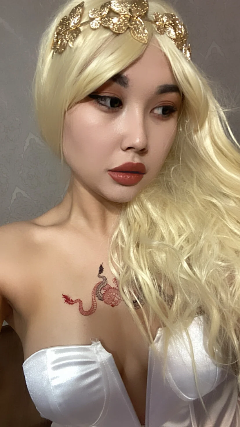 XXX Porn Photo of Nude dirty_khaleesi 3