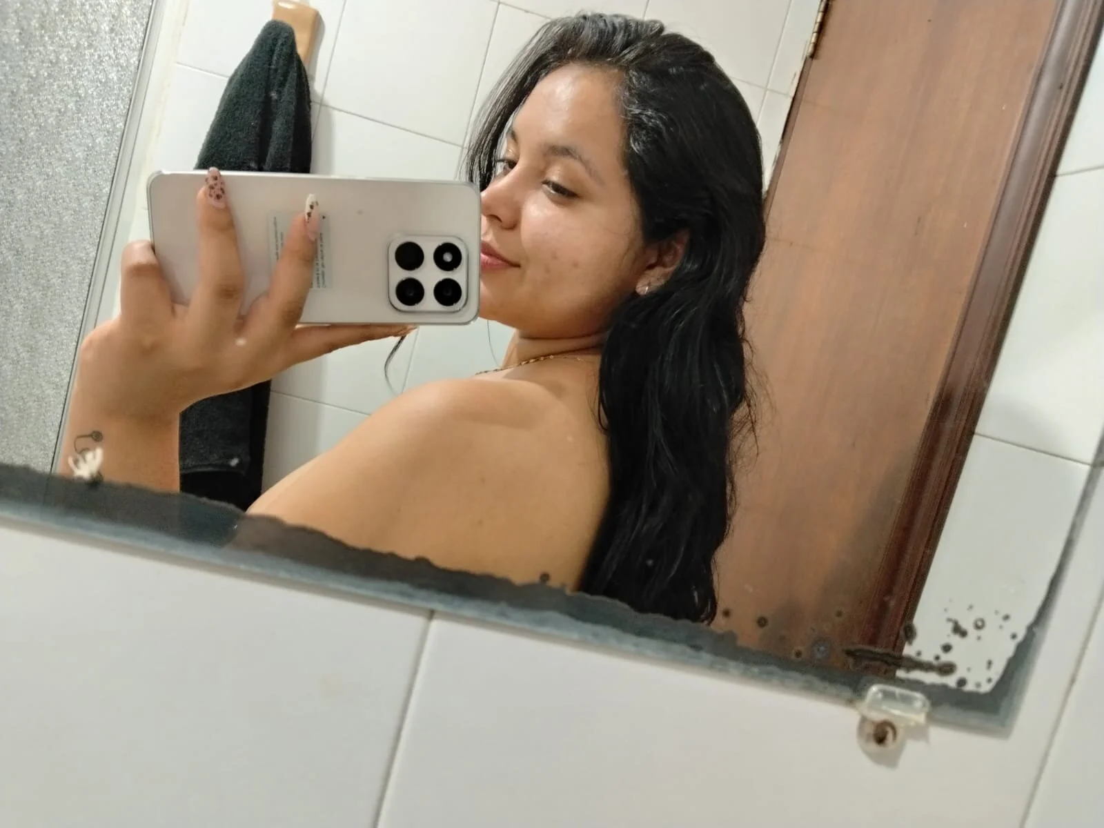 XXX Porn Photo of Nude Yesamin_Stone18 50