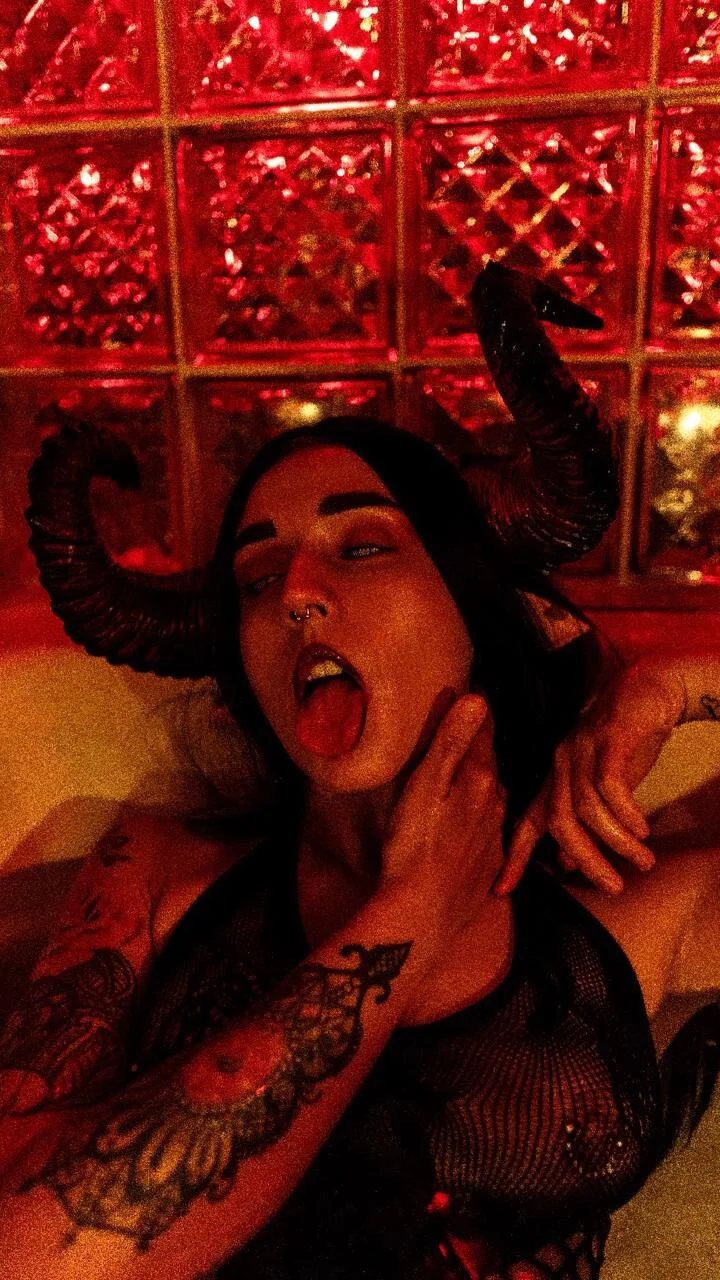 XXX Porn Photo of Nude helen_mooree 52