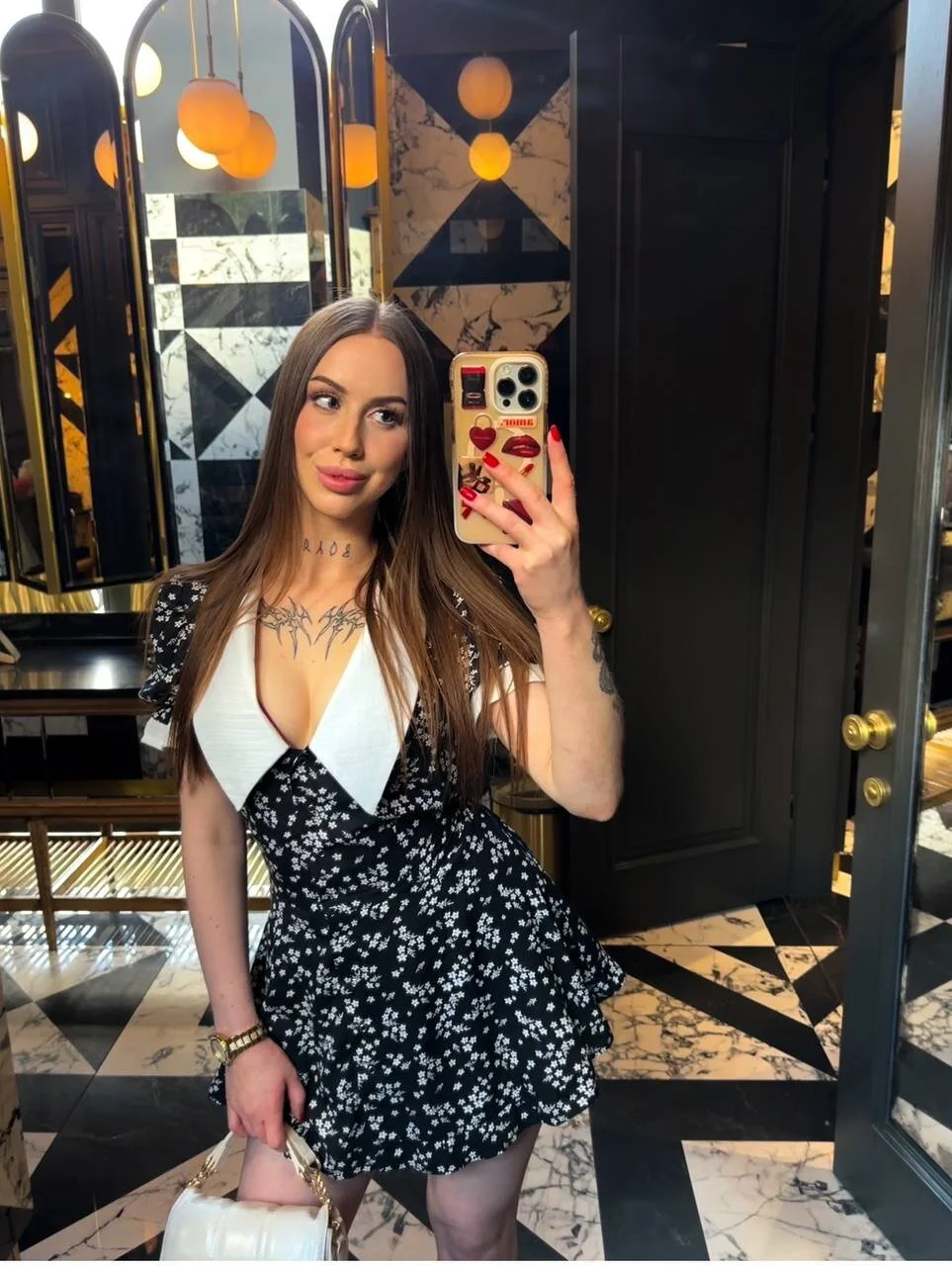 XXX Porn Photo of Nude IsabelleDiorr 45