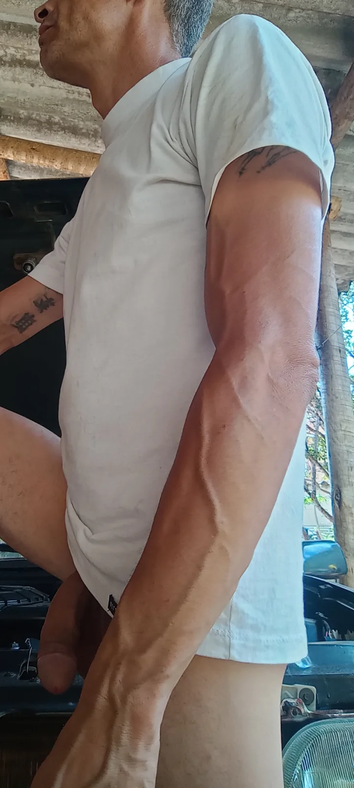 XXX Porn Photo of Nude BrenoAvelar 7
