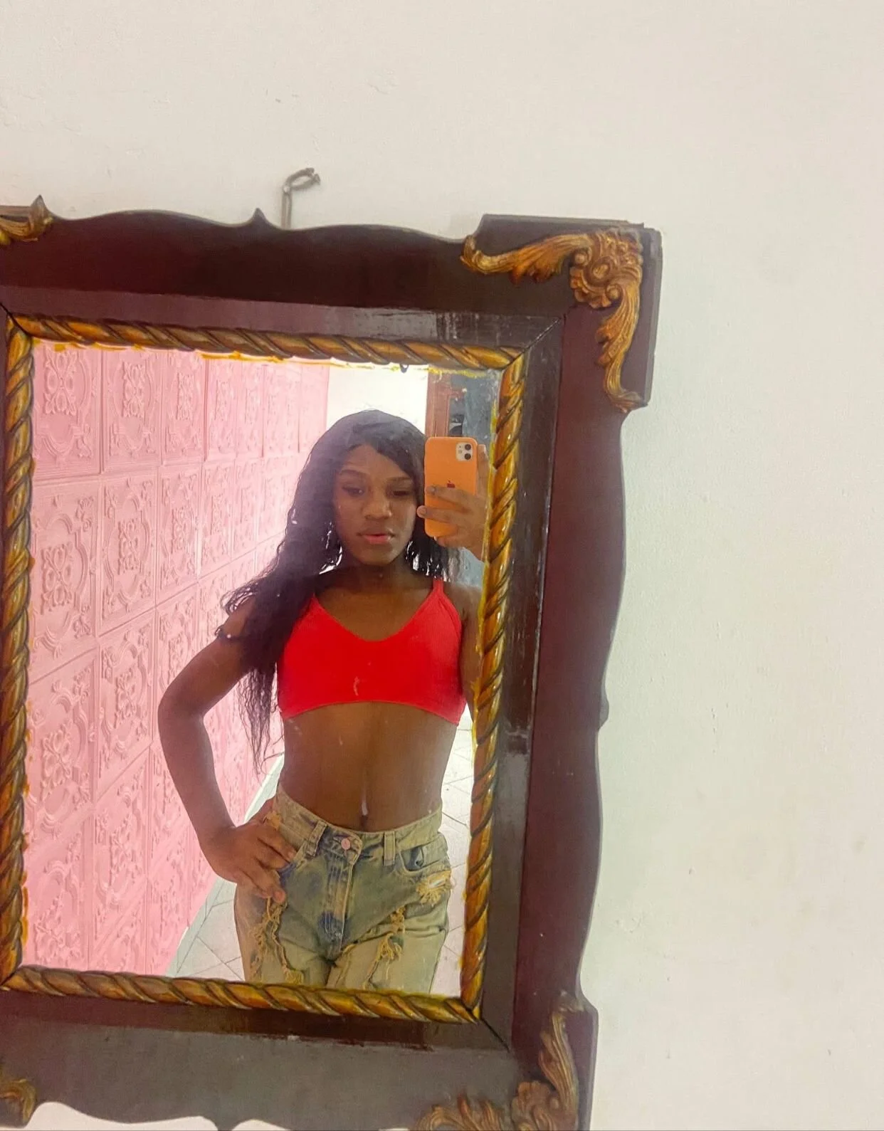 dayanis_latin