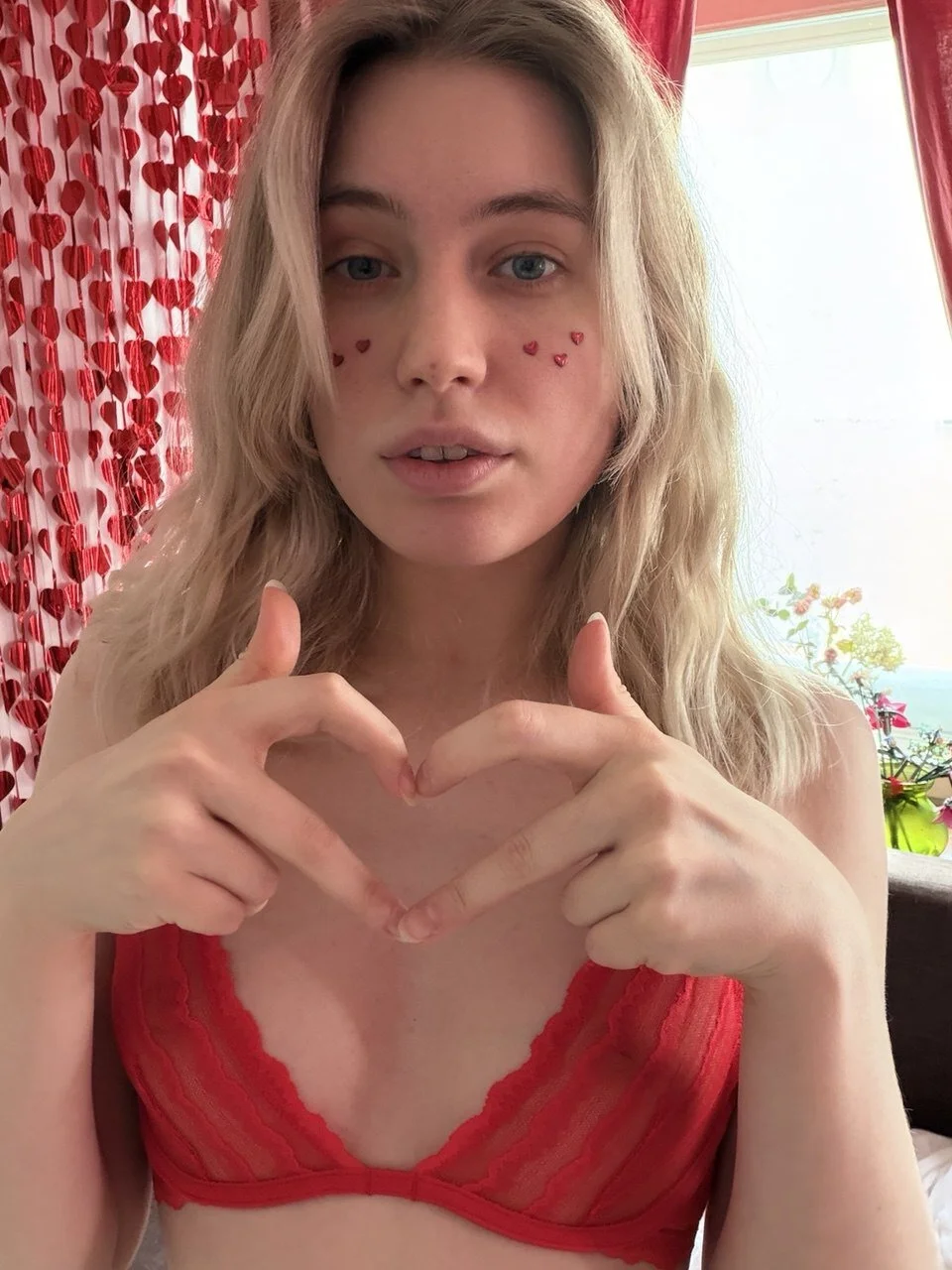 XXX Porn Photo of Nude LovelyMiu 15
