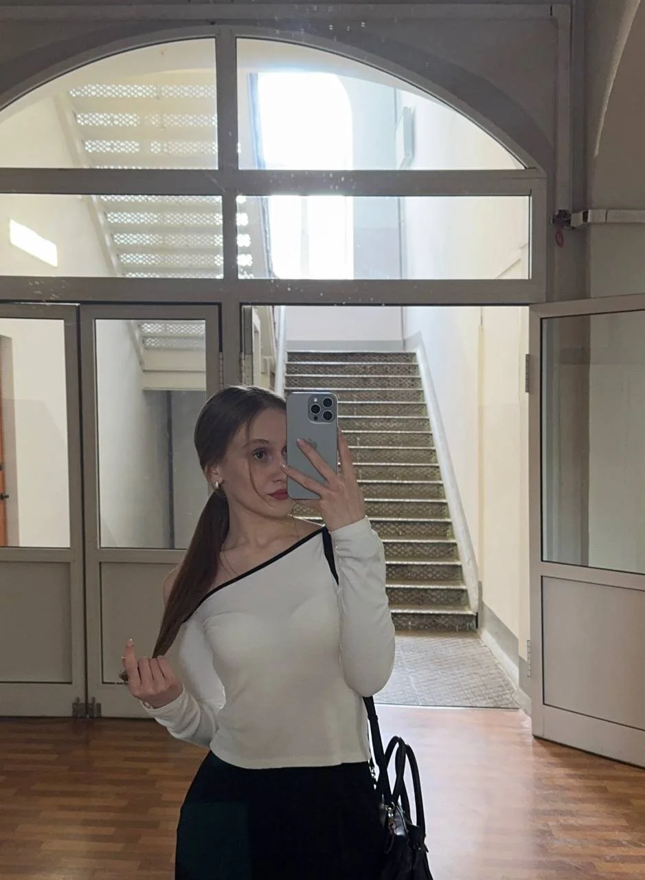 XXX Porn Photo of Nude ElidiaPetit 35