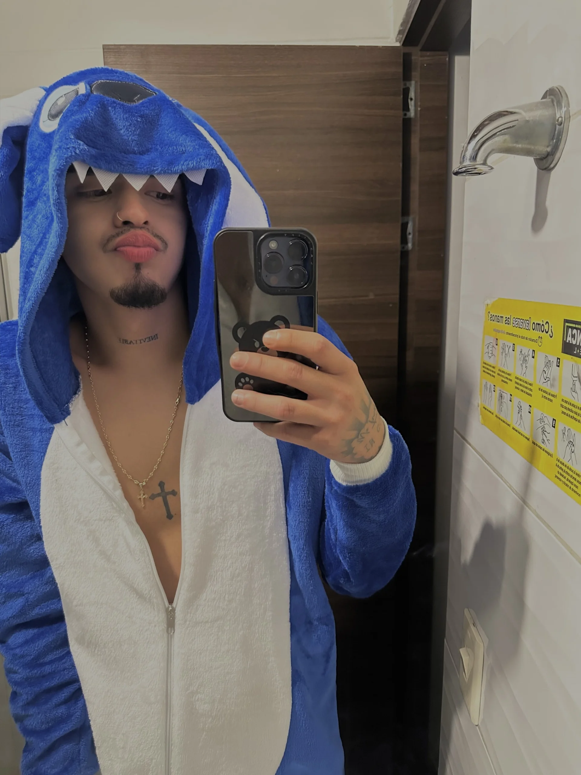 XXX Porn Photo of Nude huge_Santiago 4