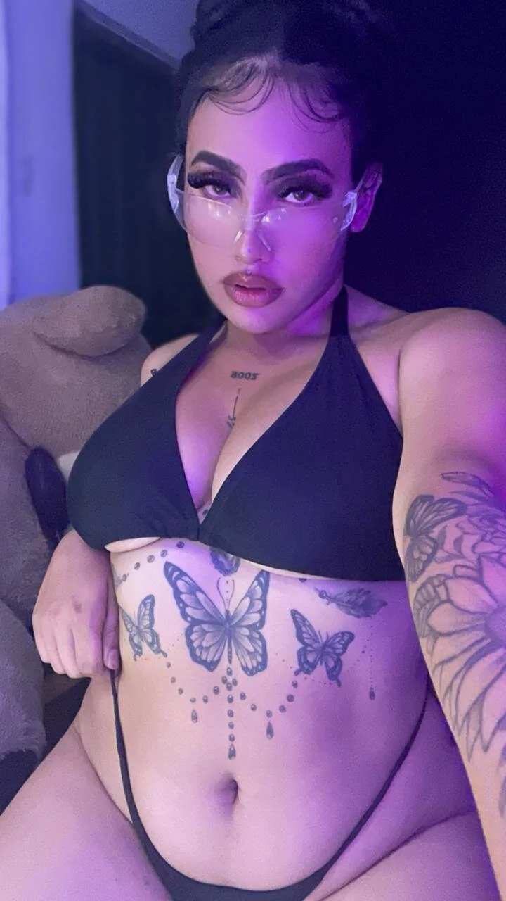 XXX Porn Photo of Nude nikky_latin 1