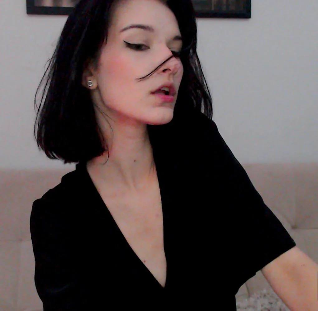 XXX Porn Photo of Nude blossom_bella 5