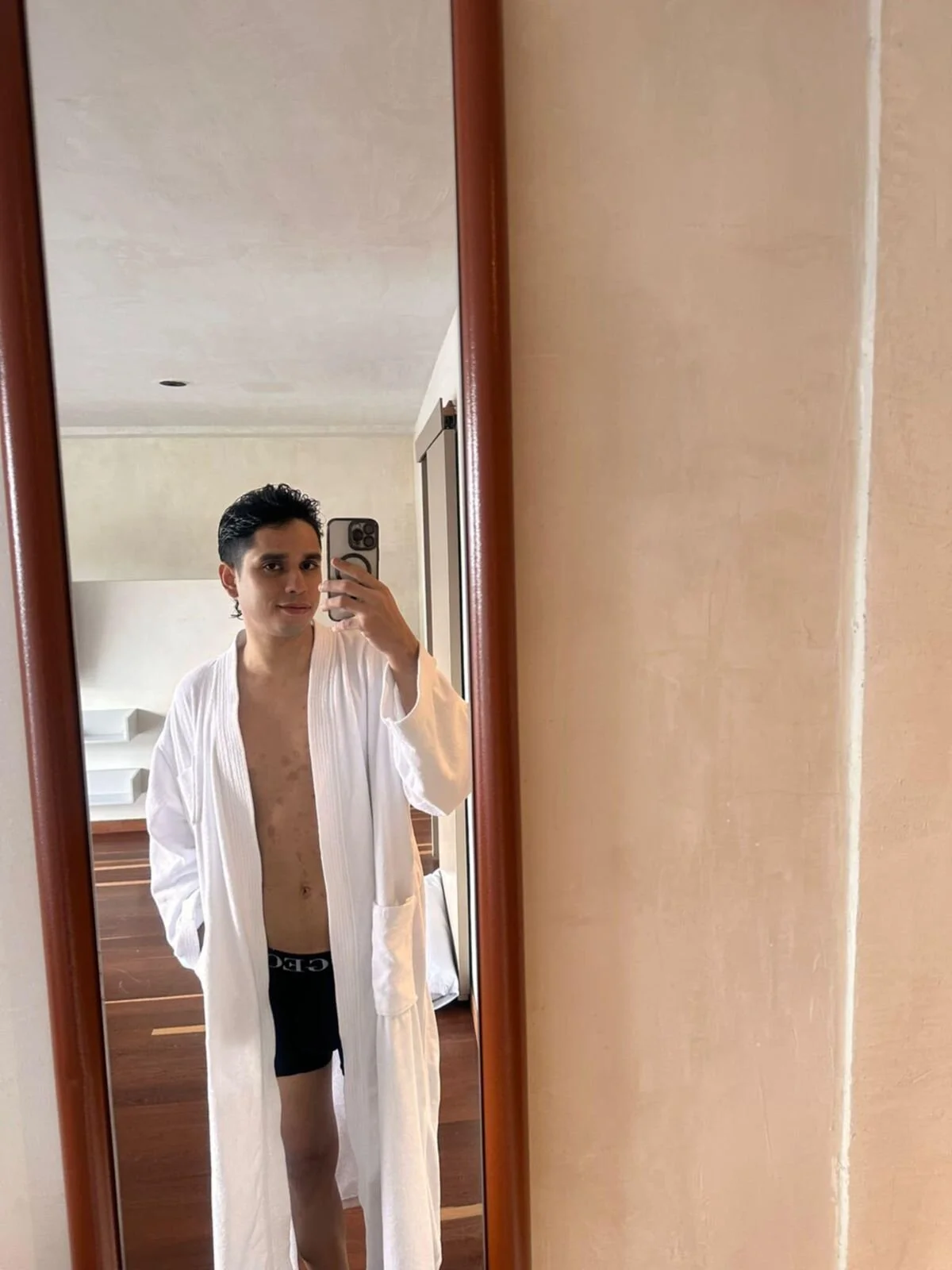XXX Porn Photo of Nude Oliverstrongerr 14