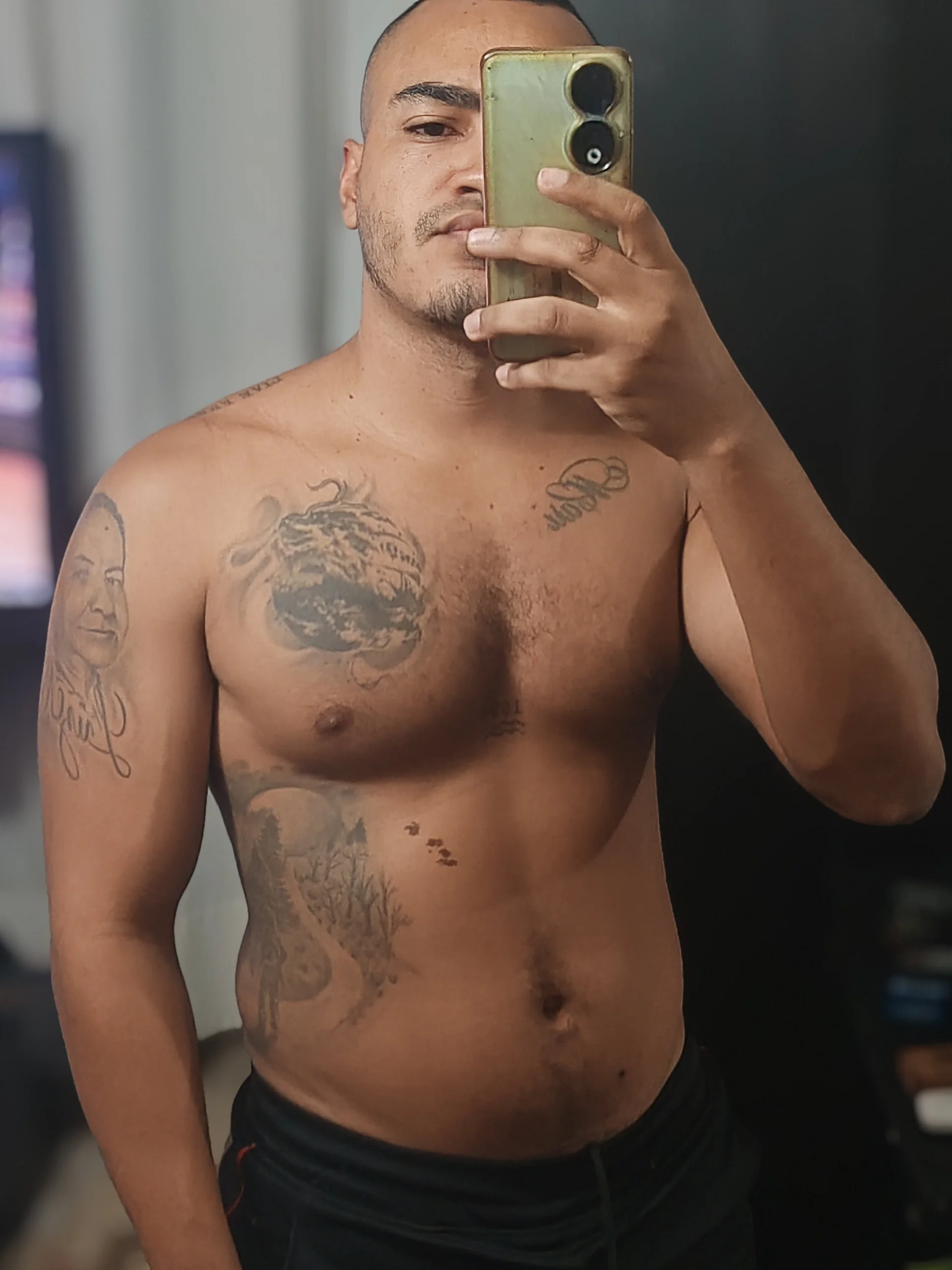 XXX Porn Photo of Nude VelvetLatino 3