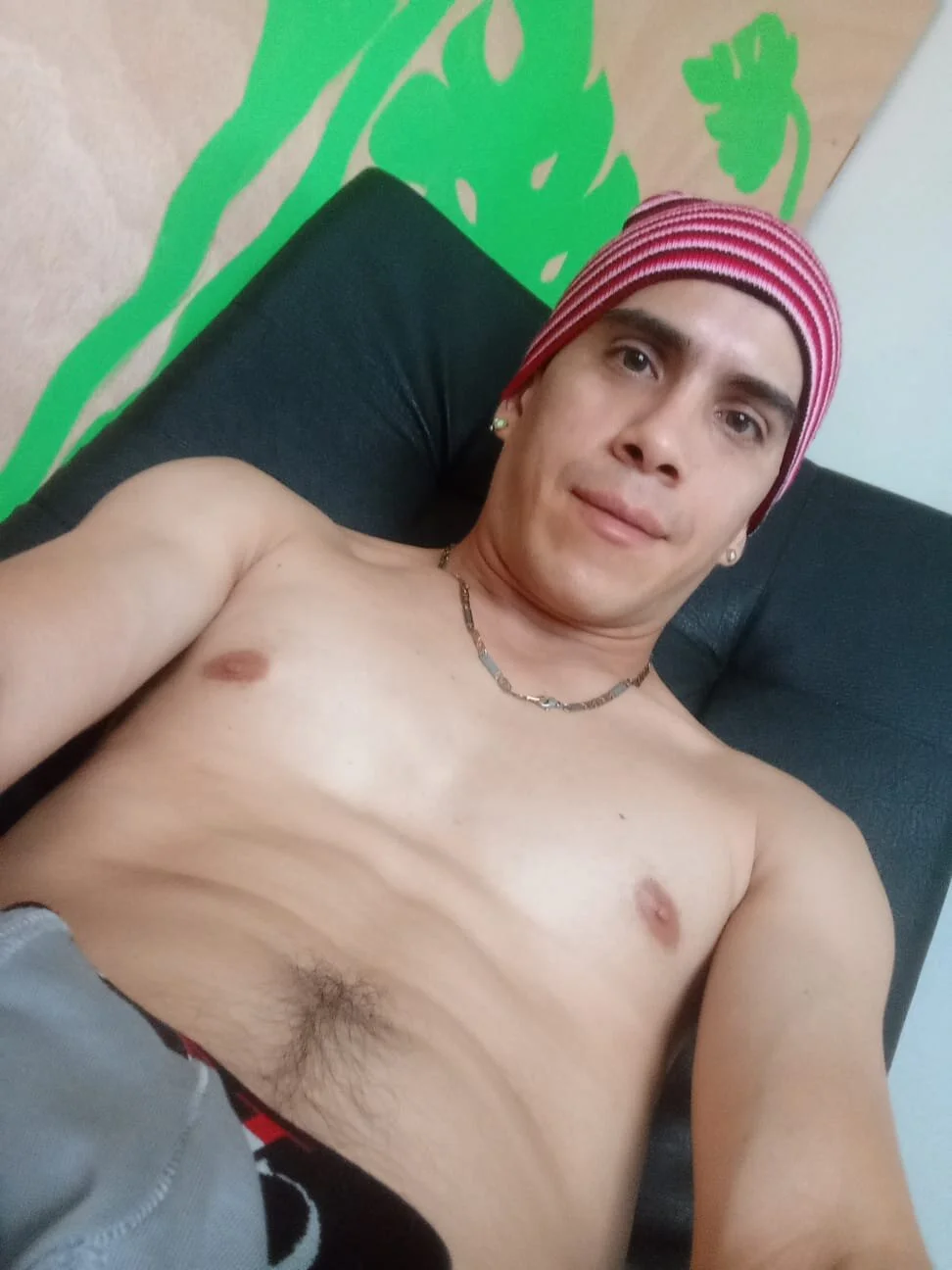 XXX Porn Photo of Nude Adrian_fire 97