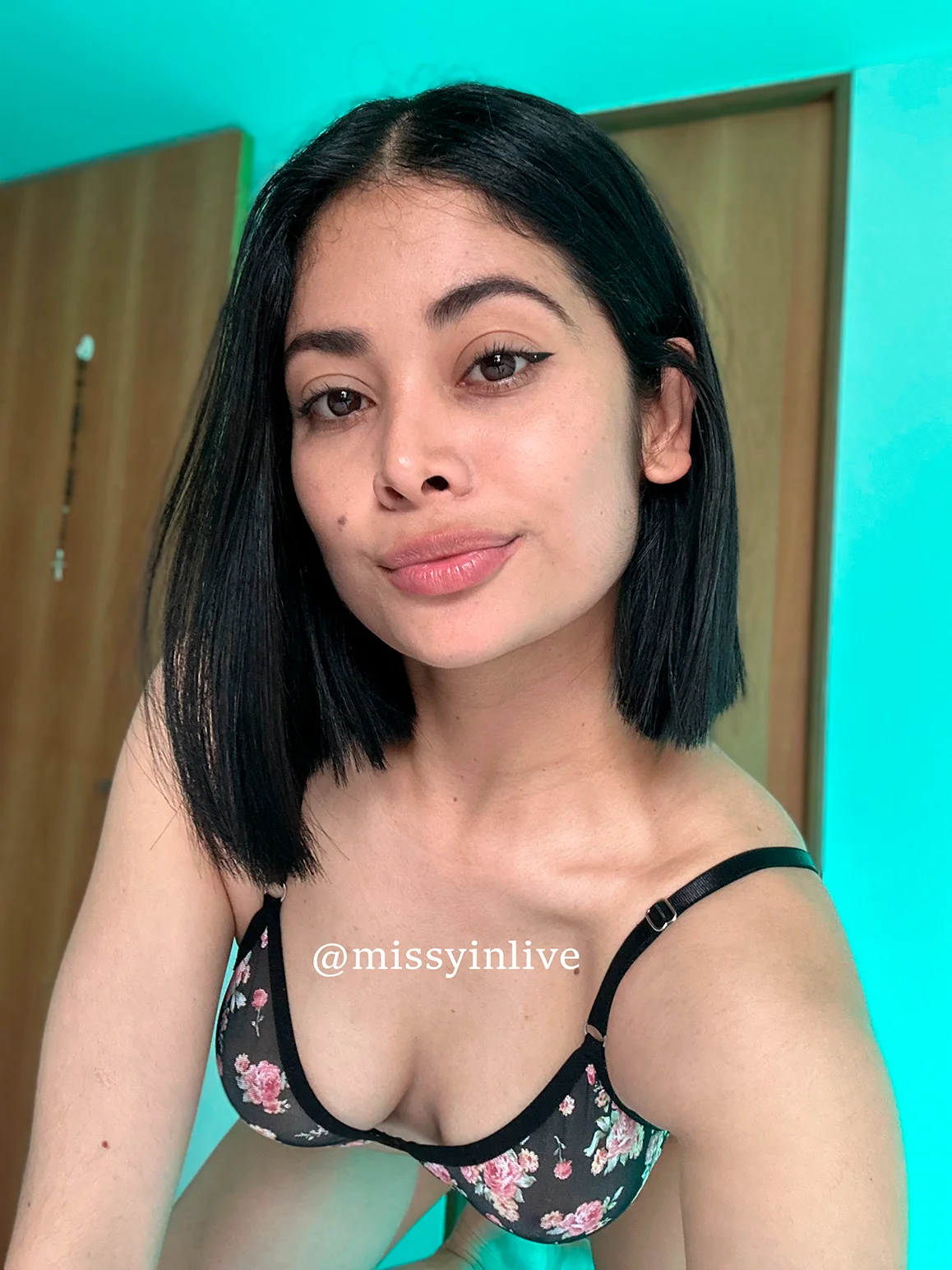 XXX Porn Photo of Nude Yinlive 8