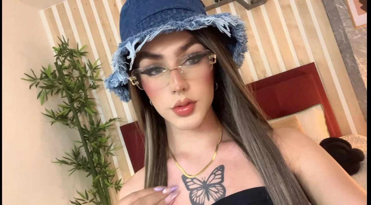 XXX Porn Photo of Nude miah_connor 2
