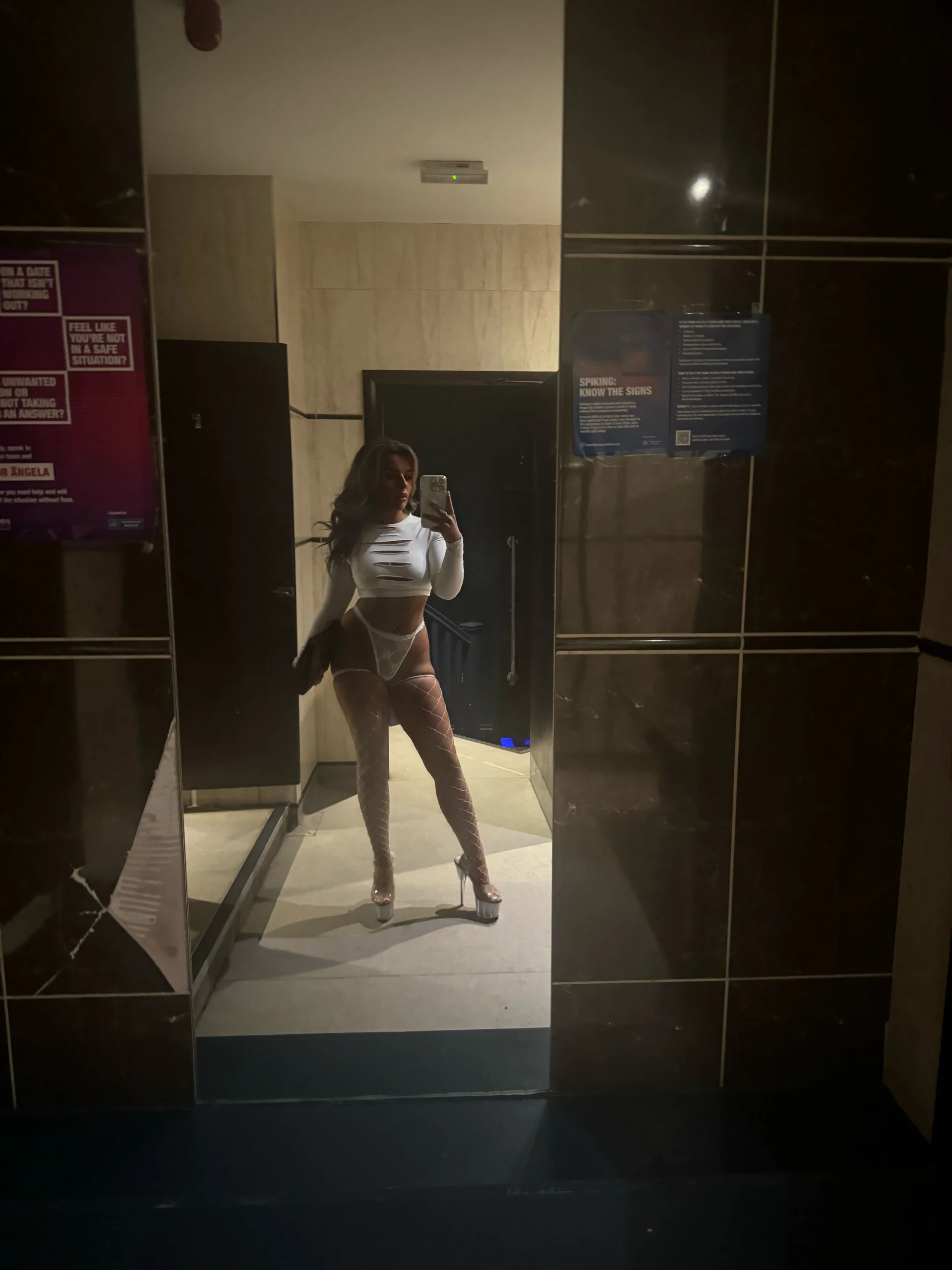 XXX Porn Photo of Nude maisiesmithx 3