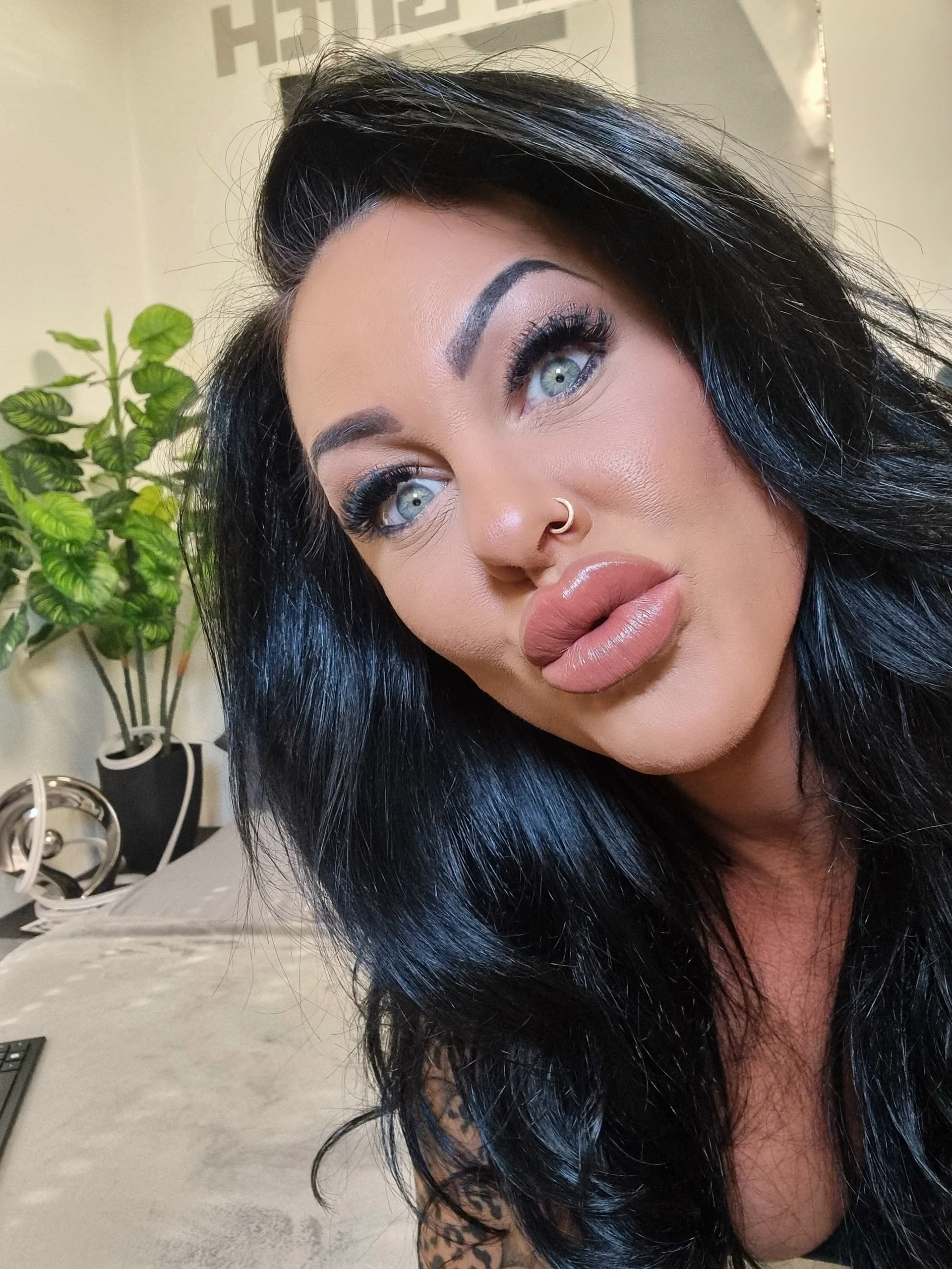 XXX Porn Photo of Nude hotmilfbitch 15