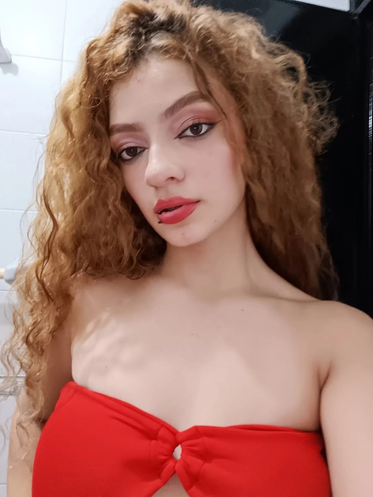 XXX Porn Photo of Nude isabela__x 17