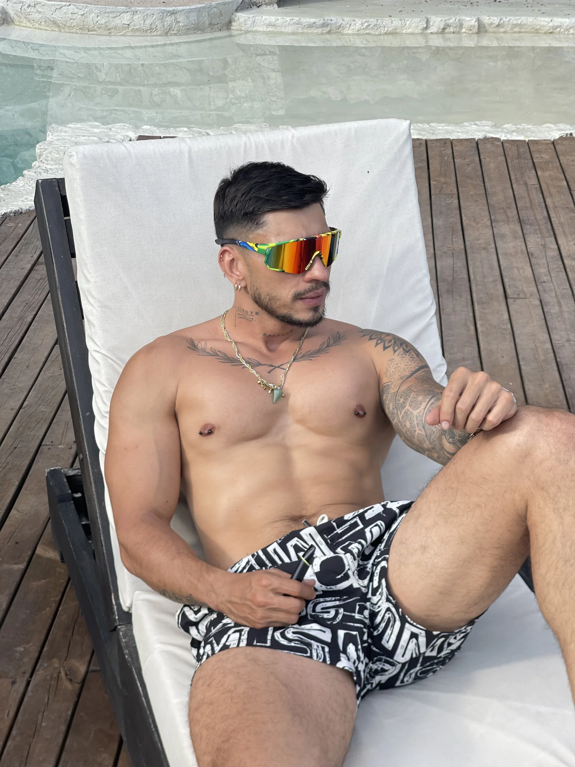 XXX Porn Photo of Nude Seth_Vegaa 2