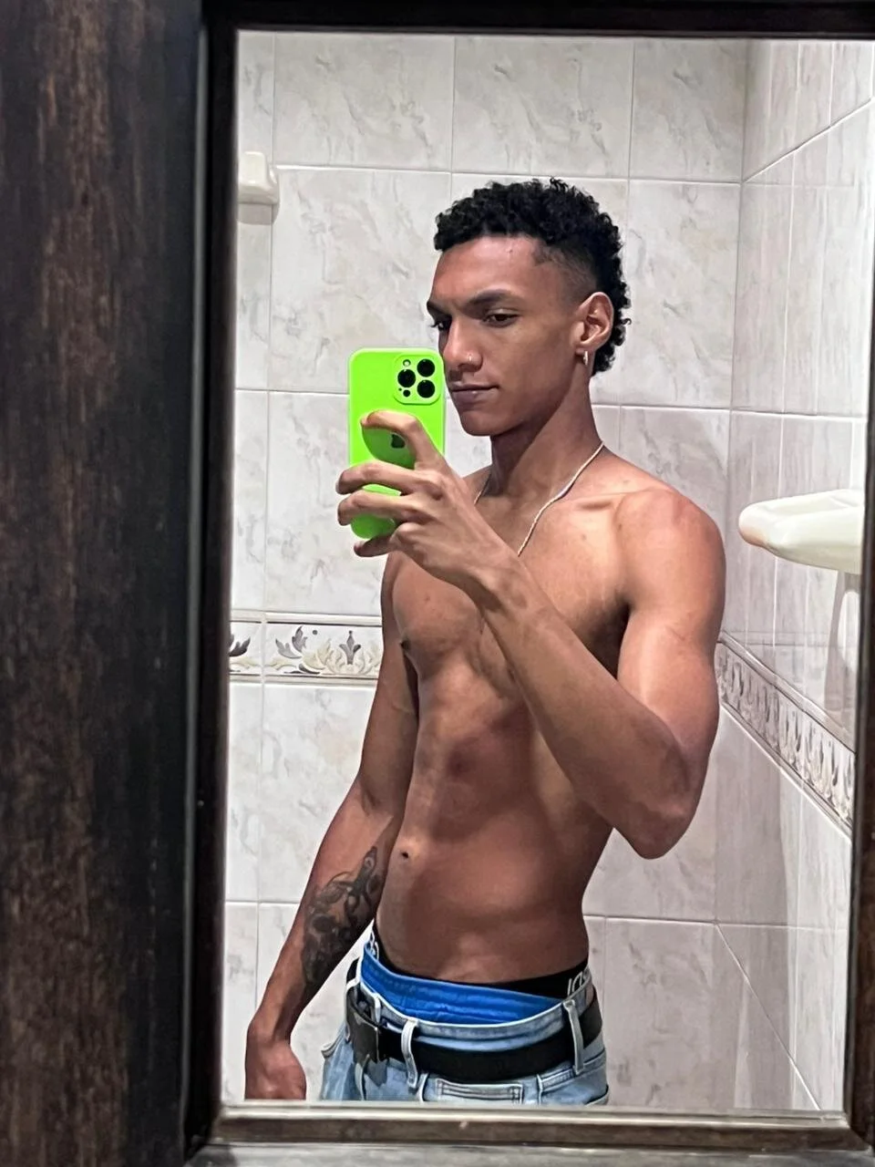 XXX Porn Photo of Nude JulienSaint 19