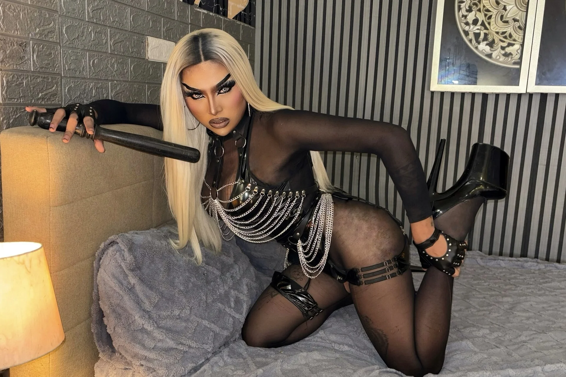 XXX Porn Photo of Nude MassiveCockTrans 7