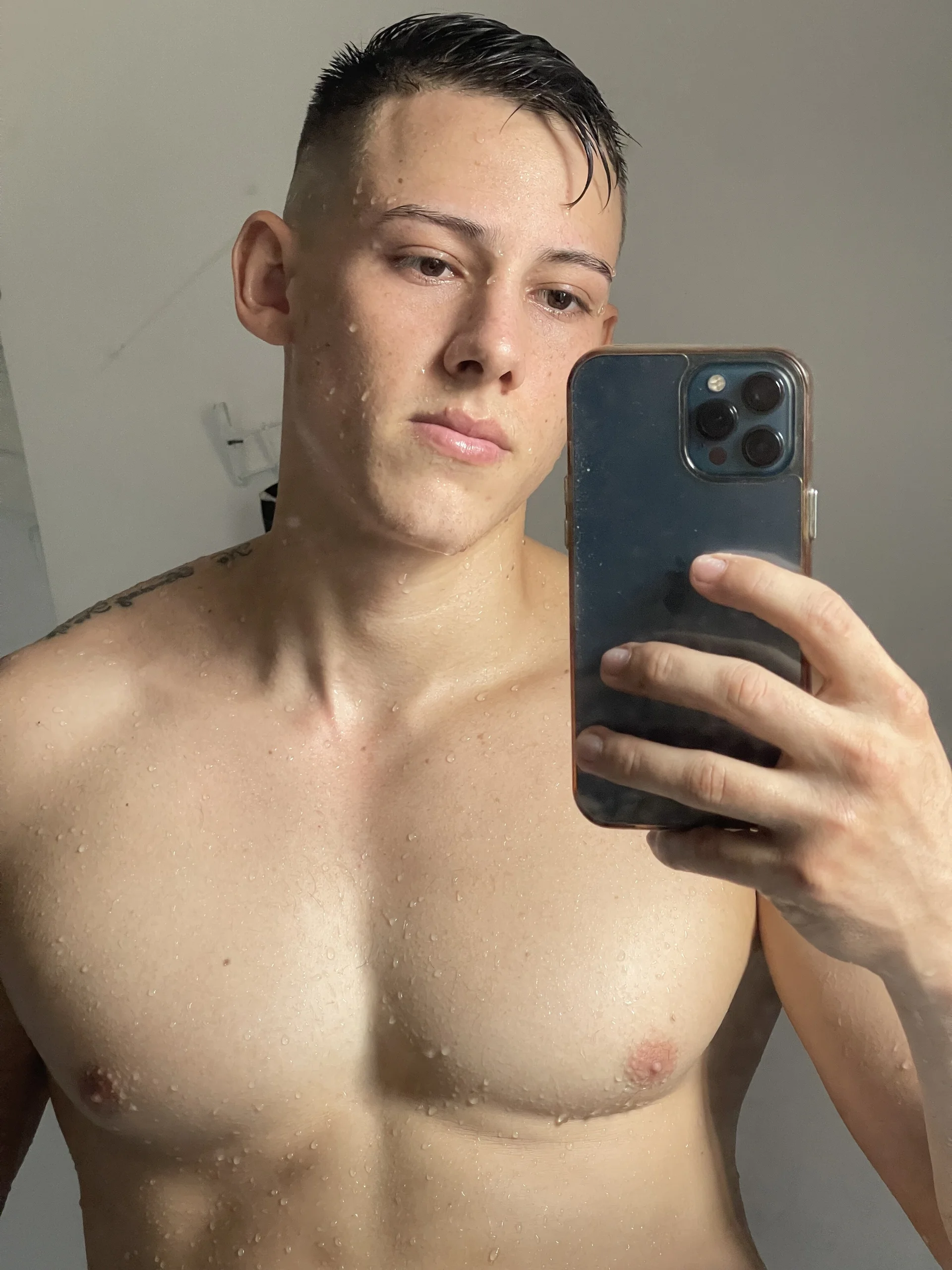 XXX Porn Photo of Nude Muscle_King_Cum 69