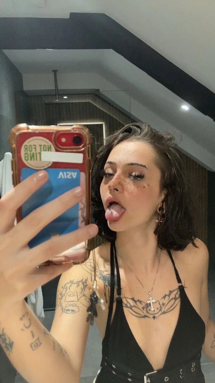 XXX Porn Photo of Nude baby_starzx 7