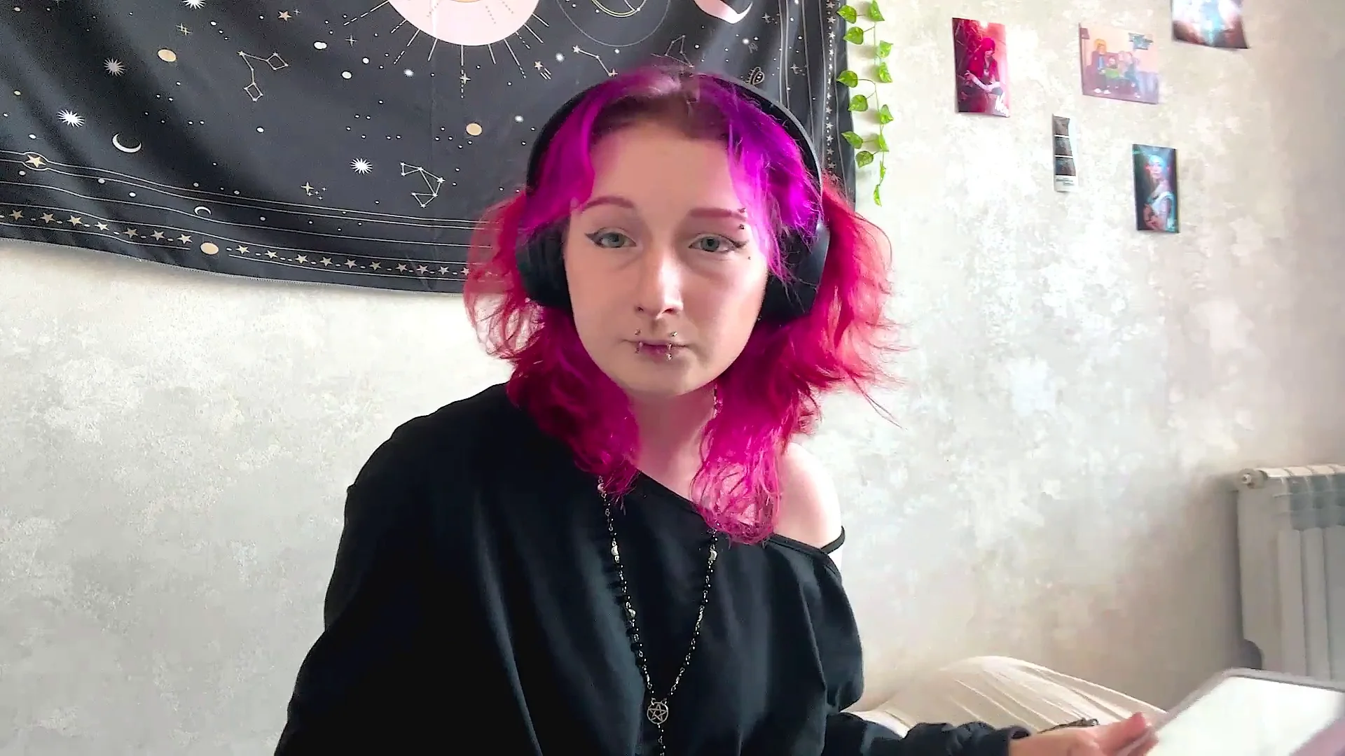 XXX Porn Photo of Nude Playful_Vi 10
