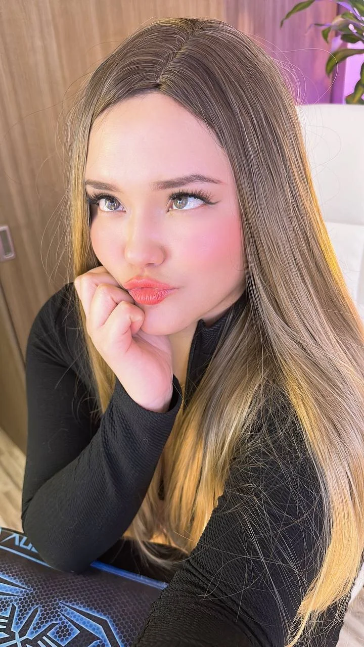 XXX Porn Photo of Nude KiimTyler_ 28