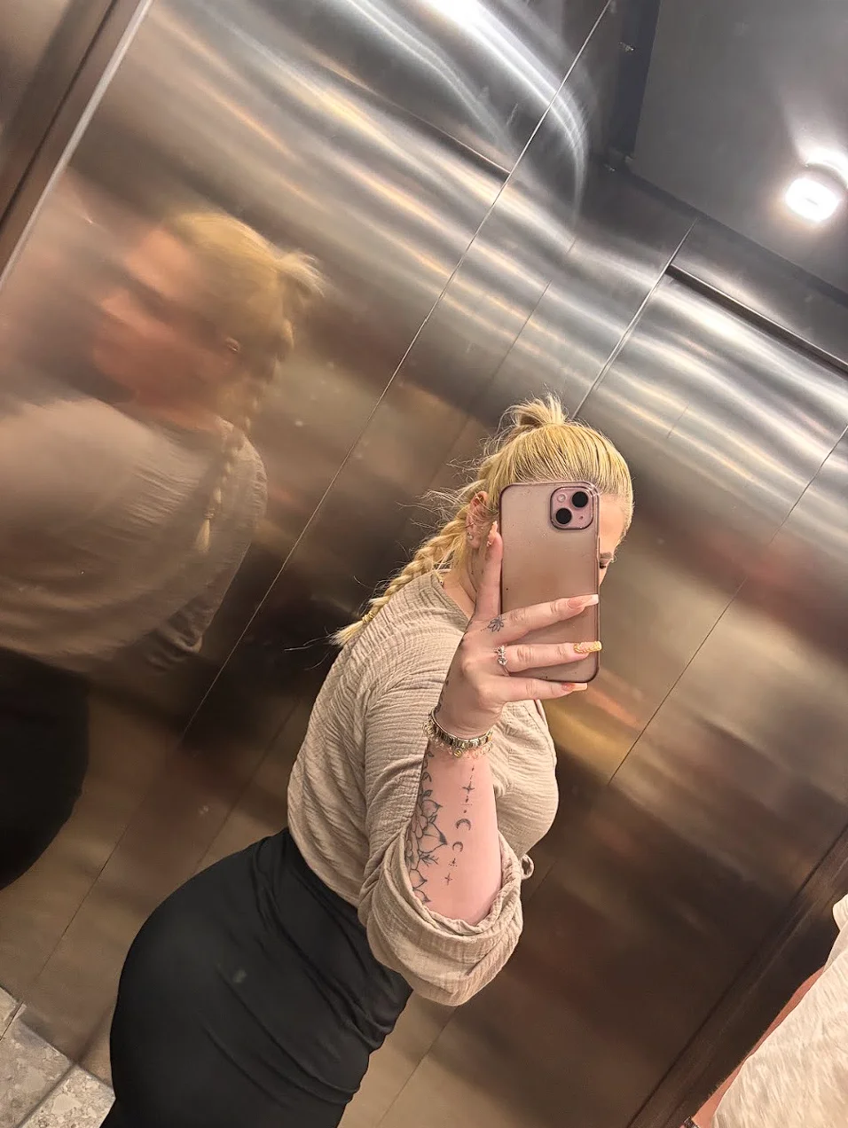 XXX Porn Photo of Nude BlondeChaya 5