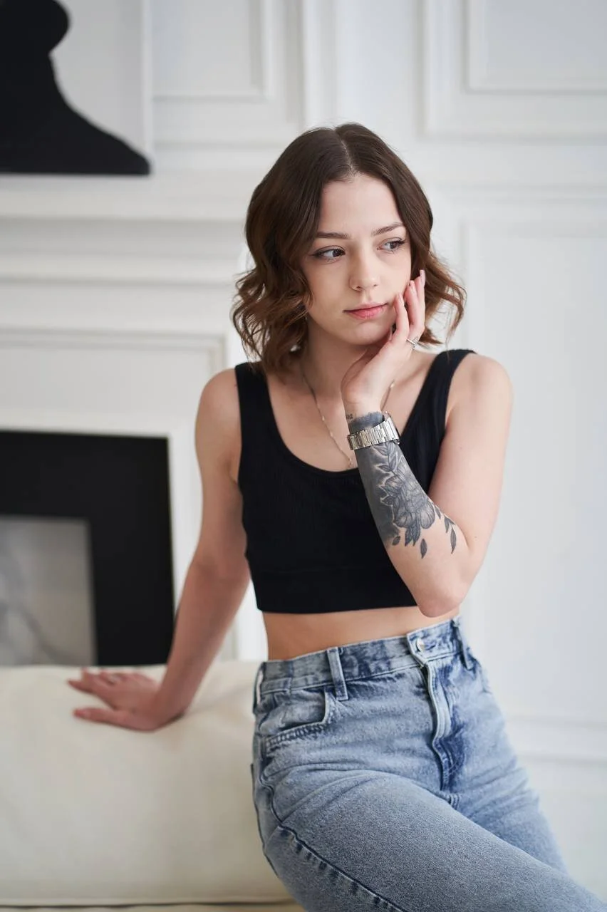 XXX Porn Photo of Nude PamBeesly 16