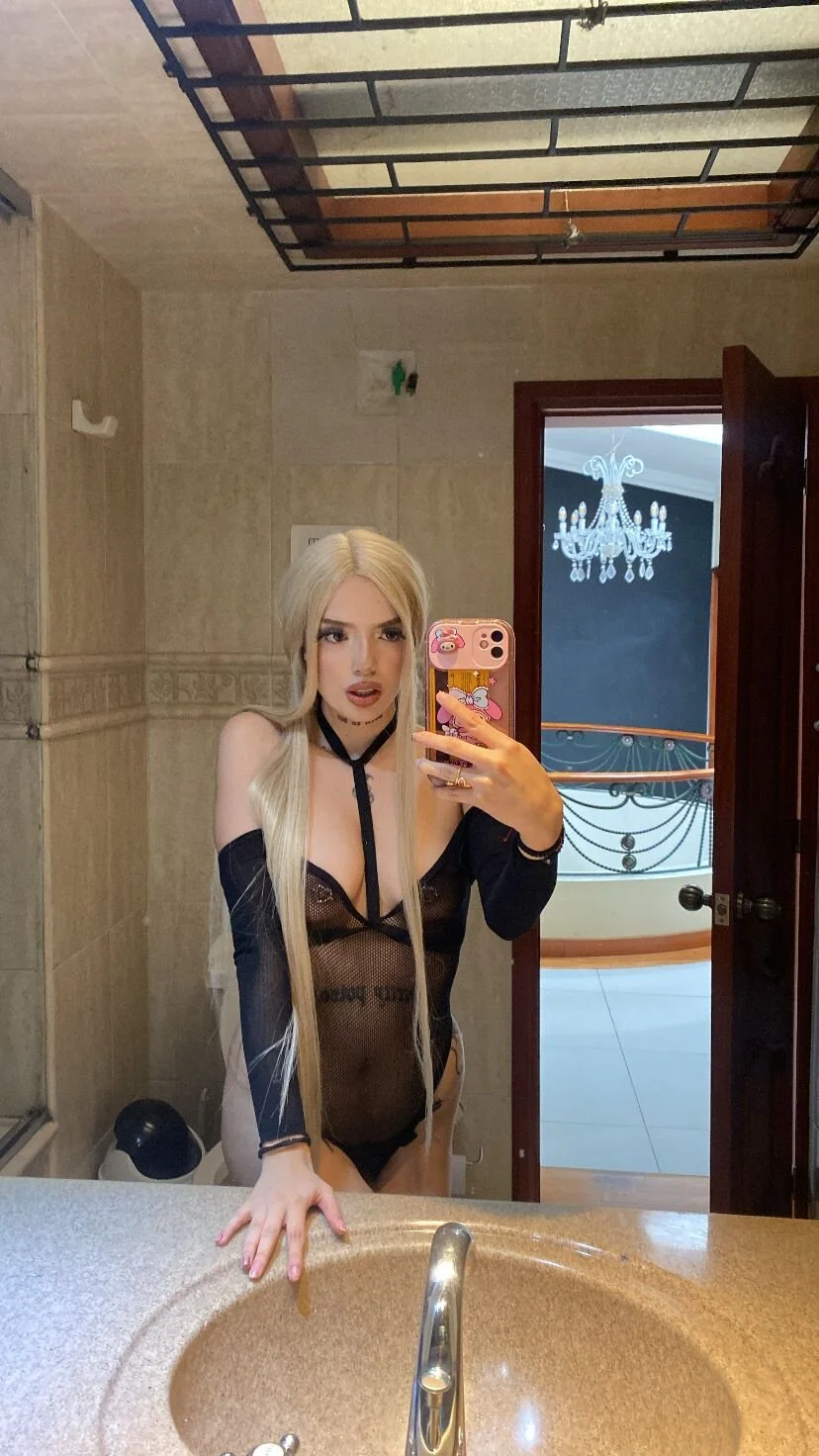 XXX Porn Photo of Nude Emma_cute11 6