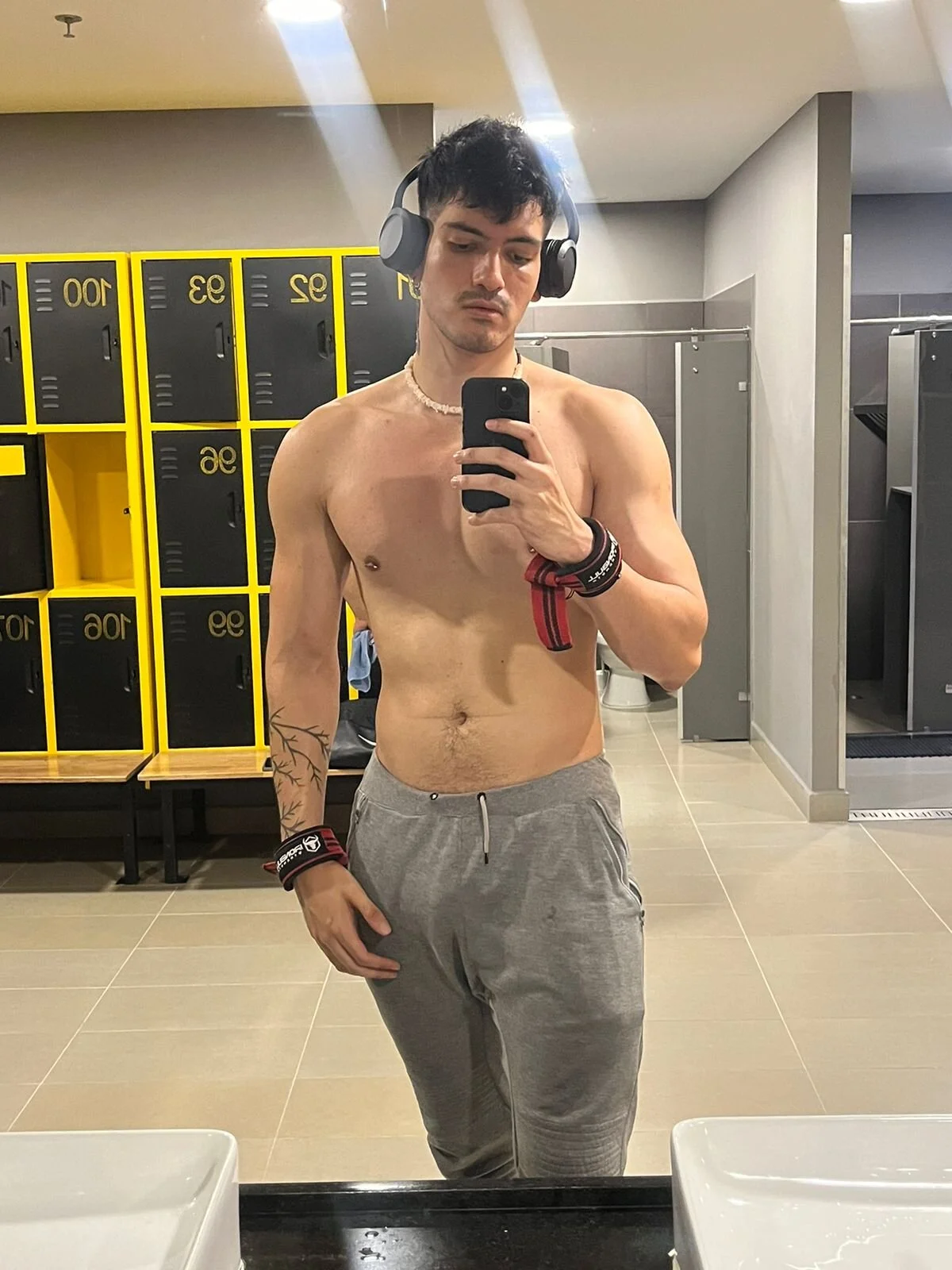 XXX Porn Photo of Nude bbbeachboy 46
