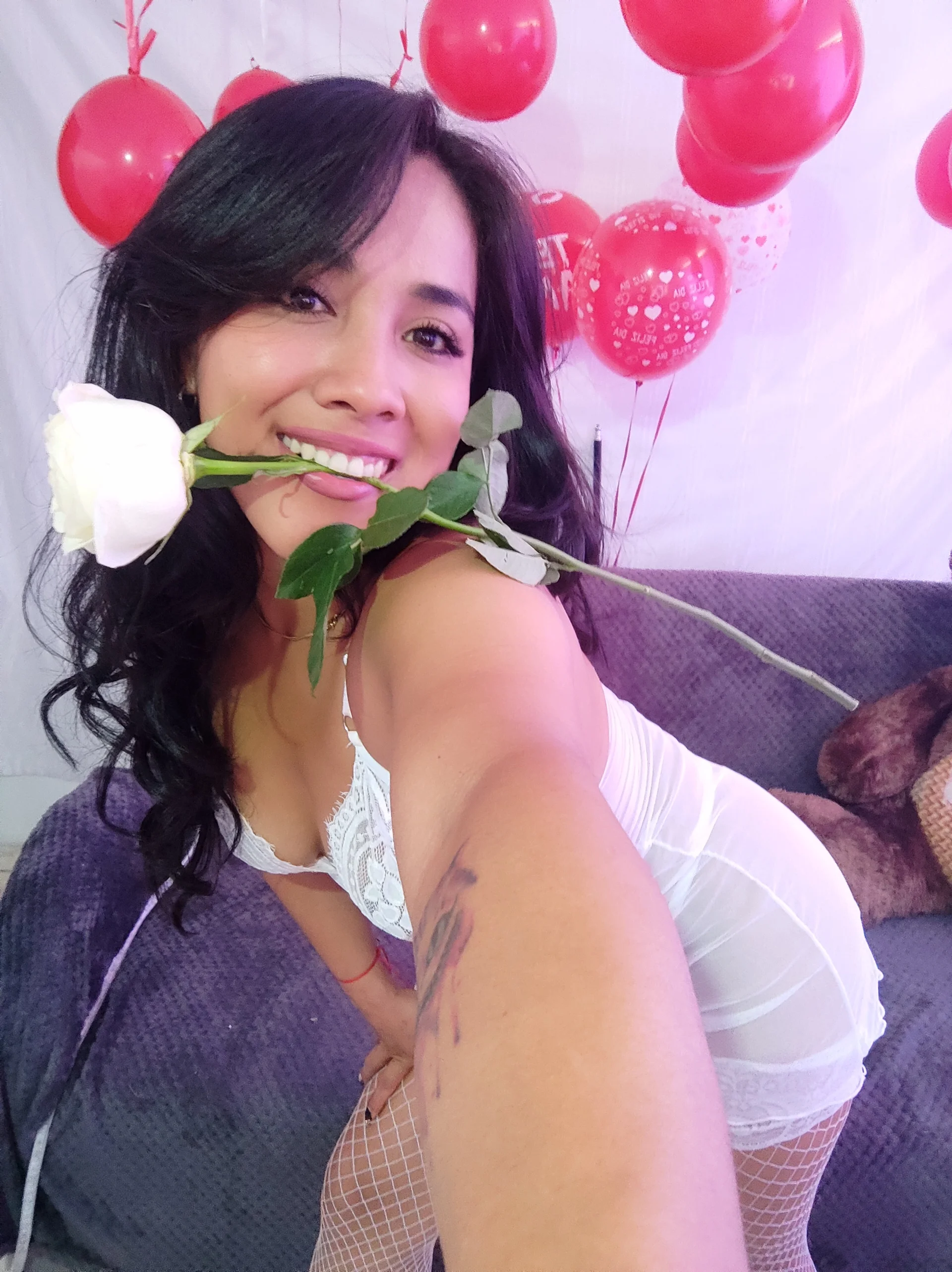 XXX Porn Photo of Nude KAROLIVONNE 8