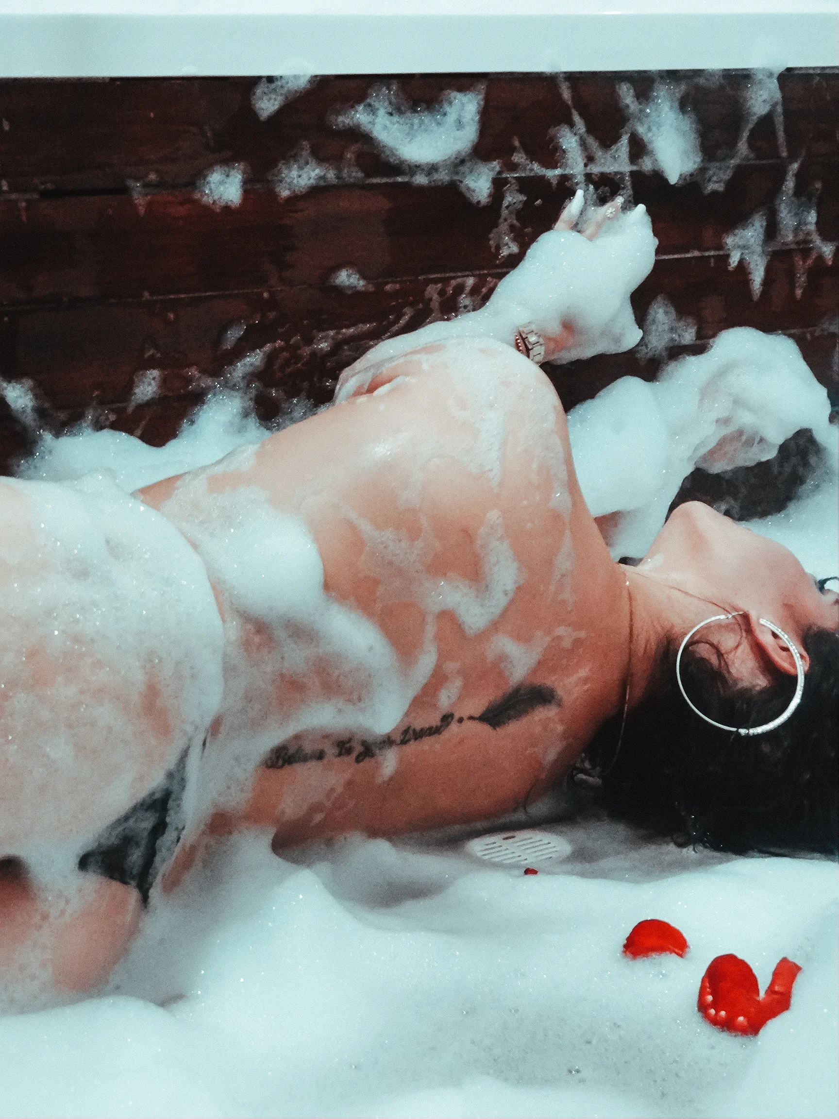 XXX Porn Photo of Nude isabelithaa 1