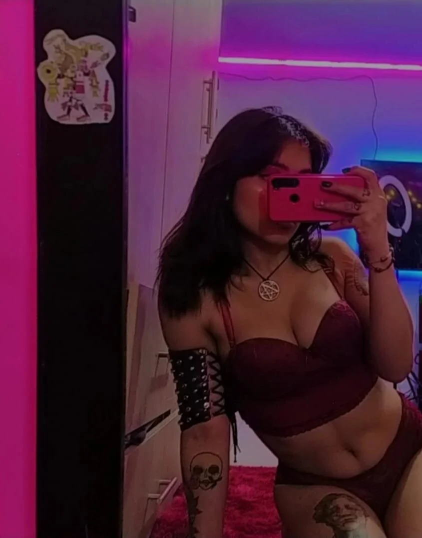 XXX Porn Photo of Nude Yeriawaddell_ 1