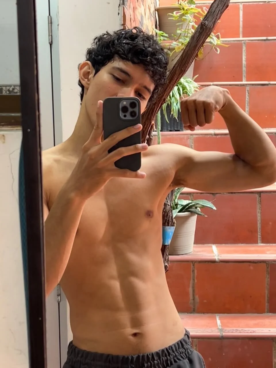 XXX Porn Photo of Nude Samuel_Hills_II 2