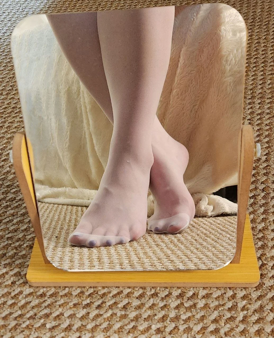 XXX Porn Photo of Nude footfetish_baby 4