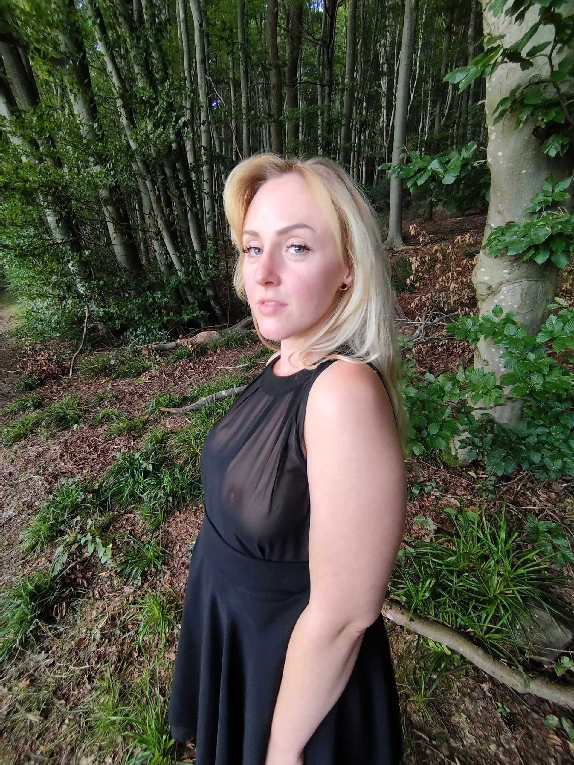 XXX Porn Photo of Nude SherryOutdoor1 21
