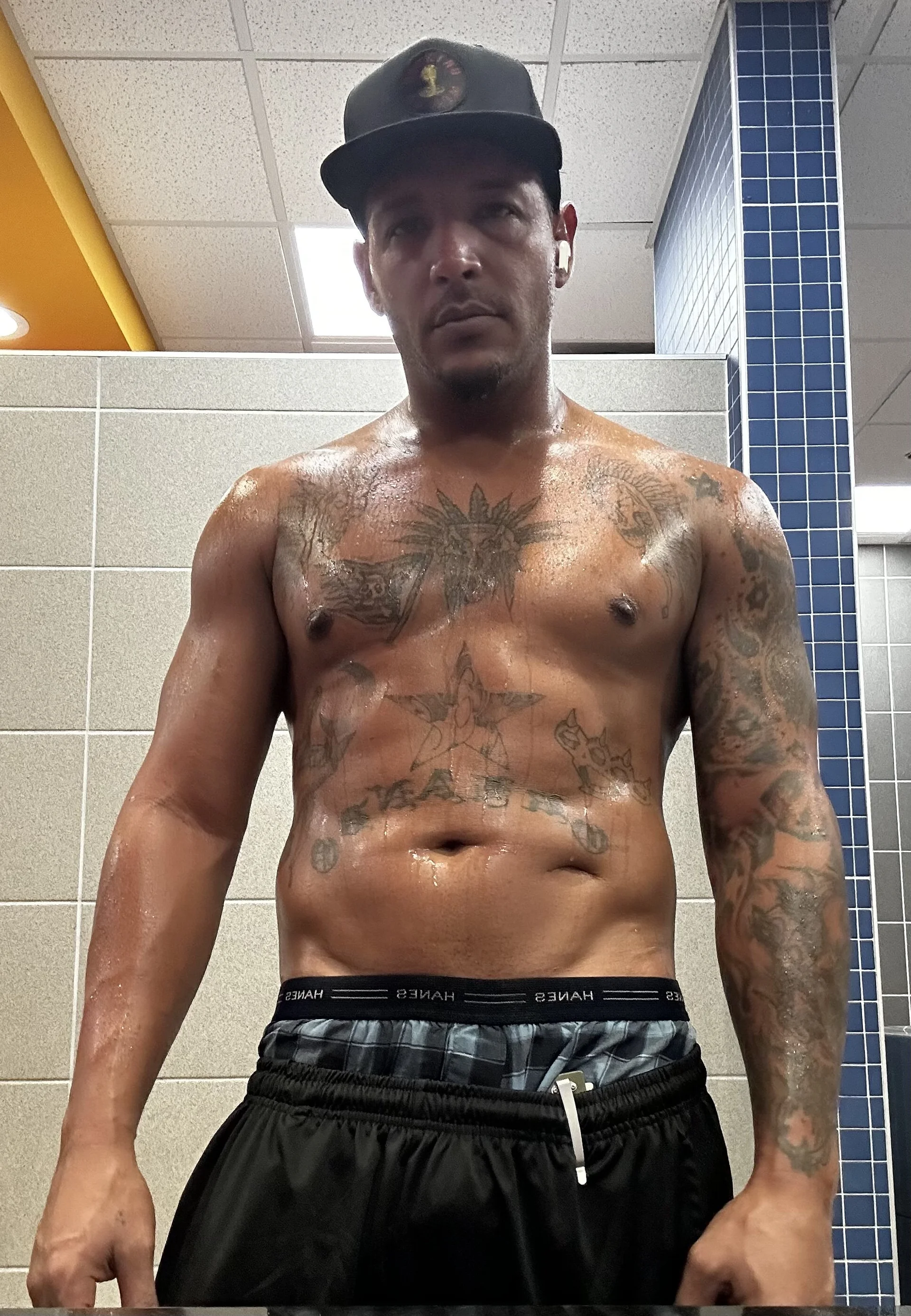 XXX Porn Photo of Nude King_tainopr 2