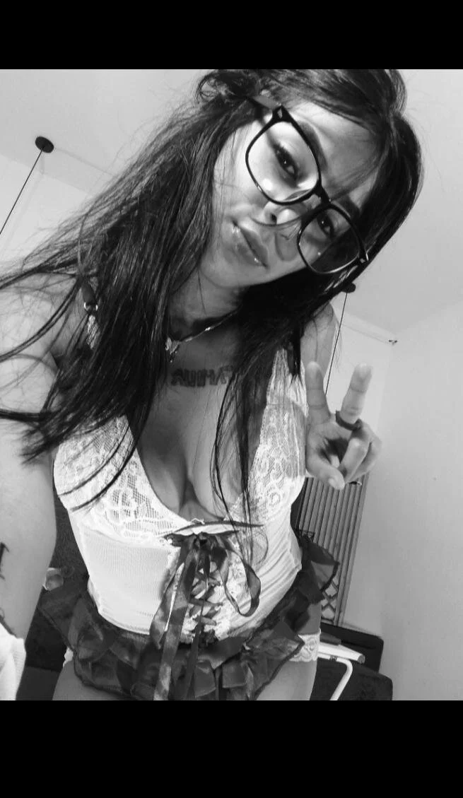 XXX Porn Photo of Nude VaiolletClare 21