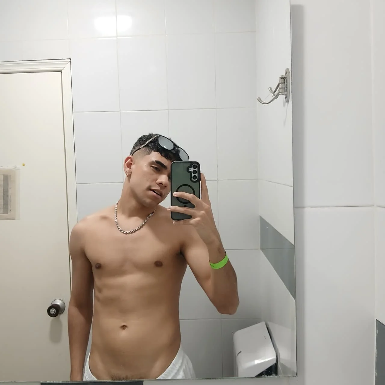 XXX Porn Photo of Nude zack_joness18 101