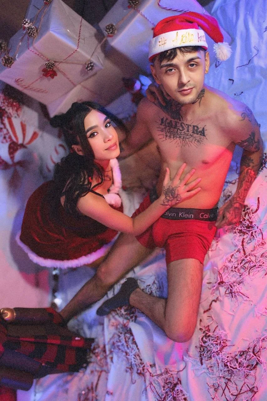 XXX Porn Photo of Nude lilyth_adam 18