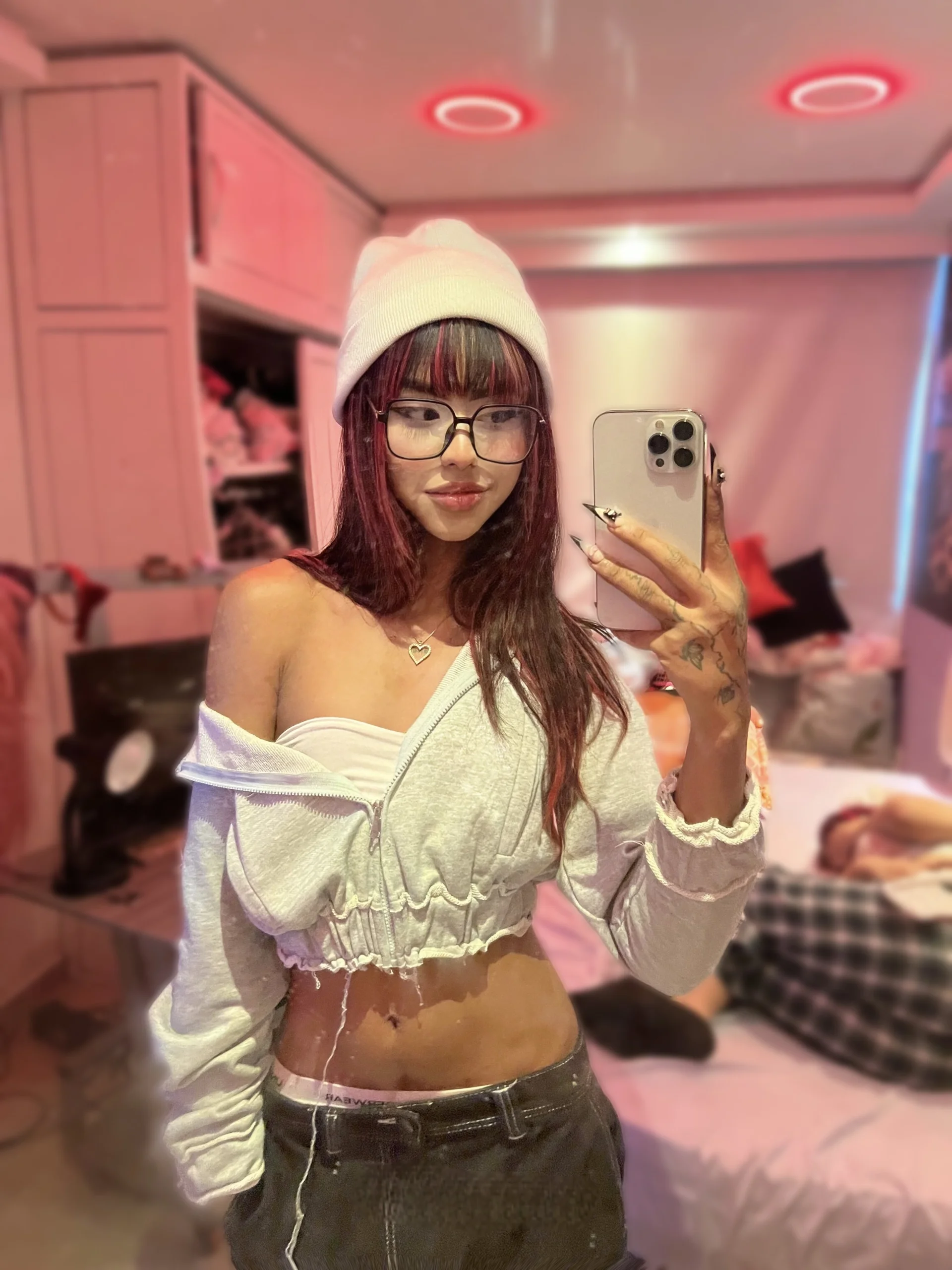 XXX Porn Photo of Nude Cute_Roxxy 3