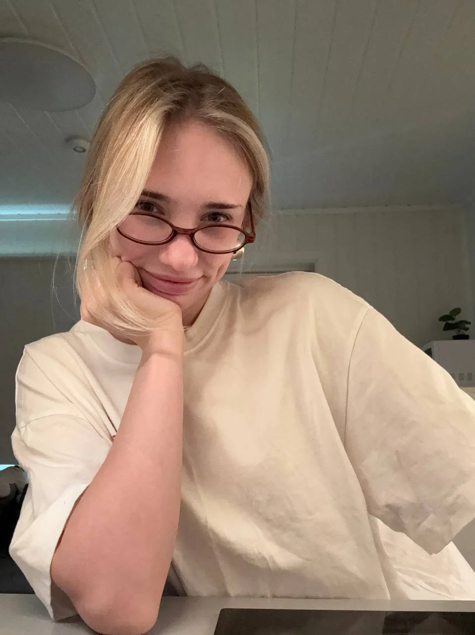 XXX Porn Photo of Nude OlyMayer 7