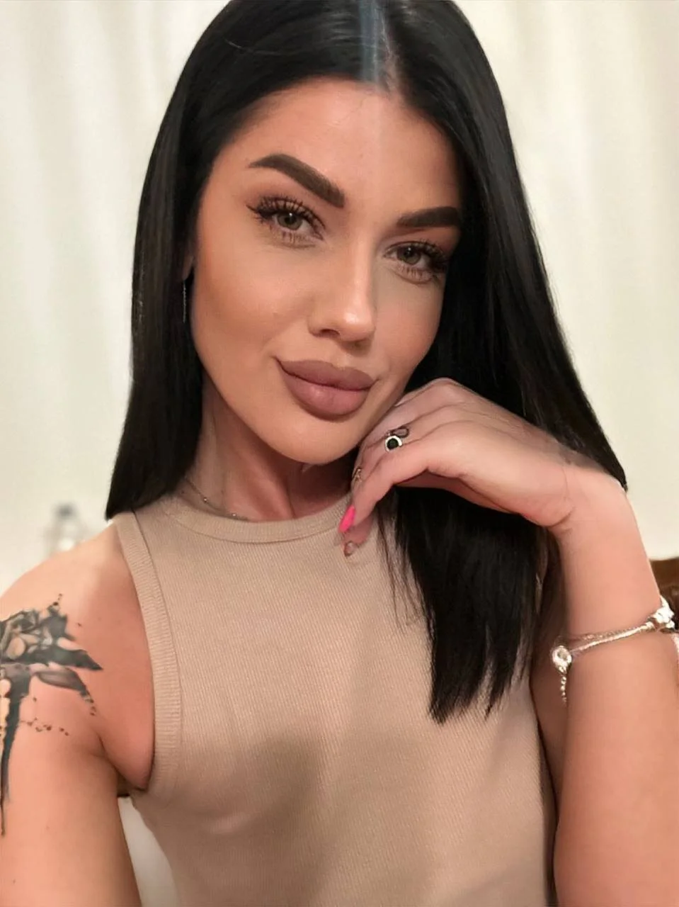 XXX Porn Photo of Nude YvonneEverlee 23