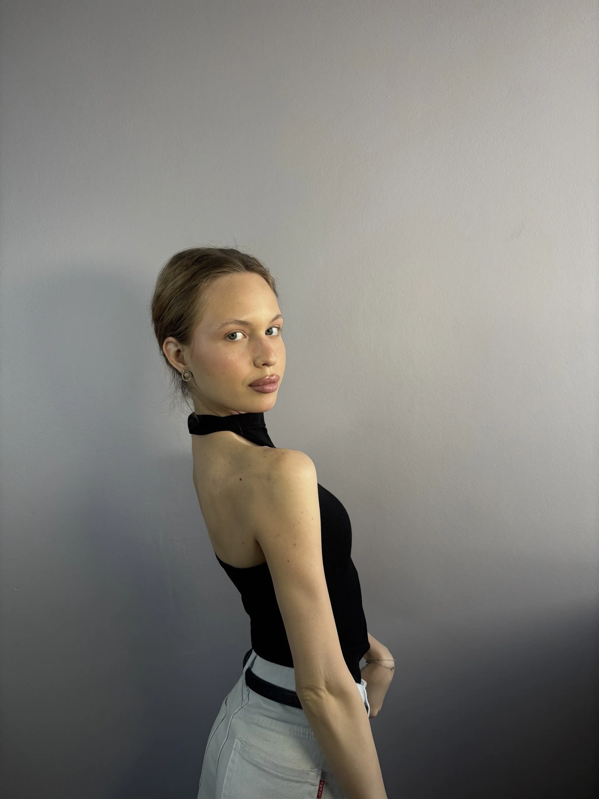 XXX Porn Photo of Nude MelvinaVenzeio 4