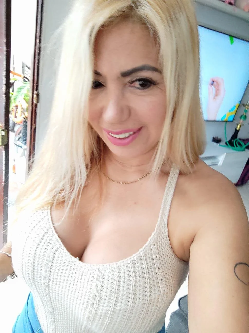 XXX Porn Photo of Nude YalexaVelez 3