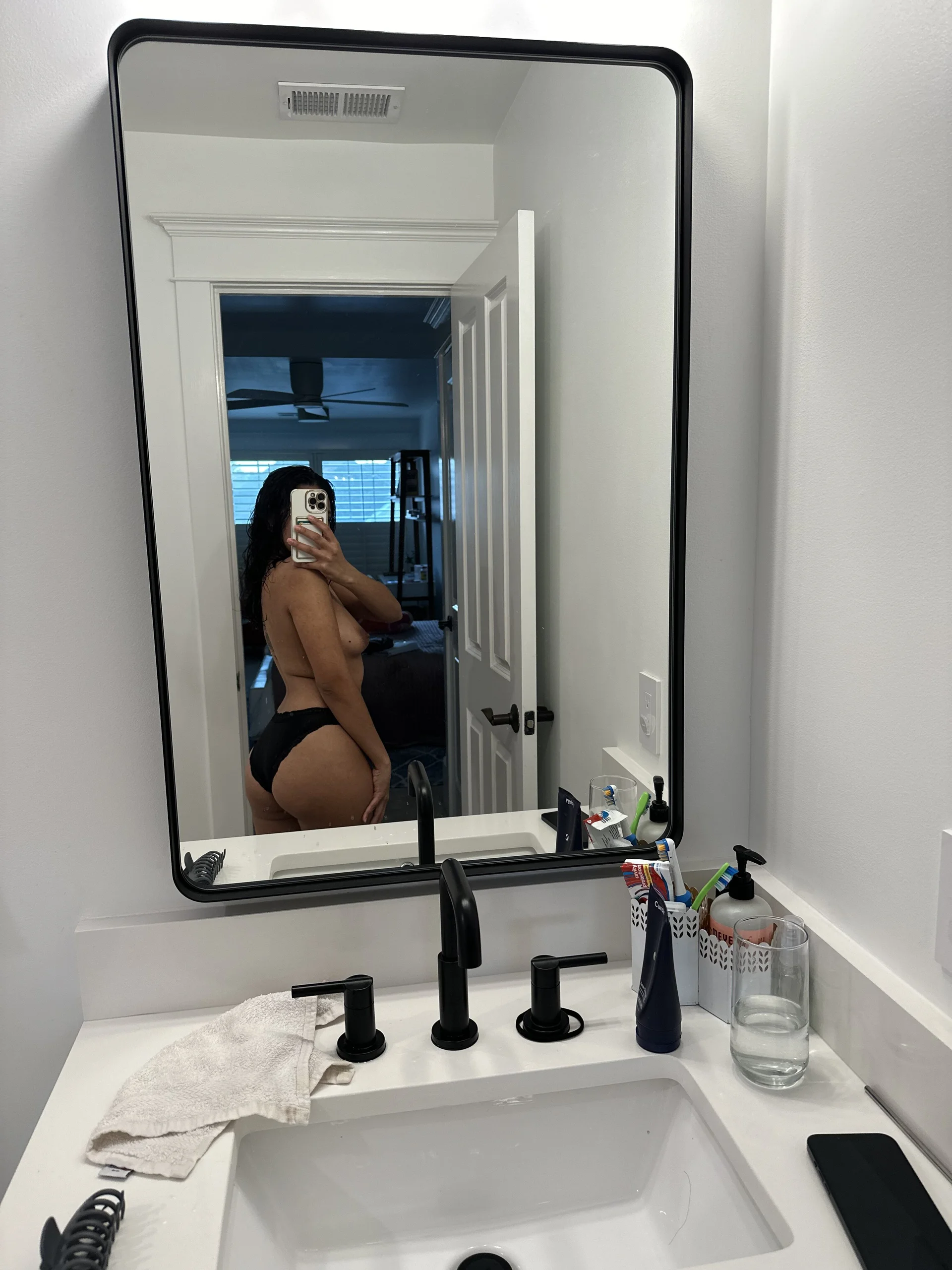 XXX Porn Photo of Nude Liyah_19 9