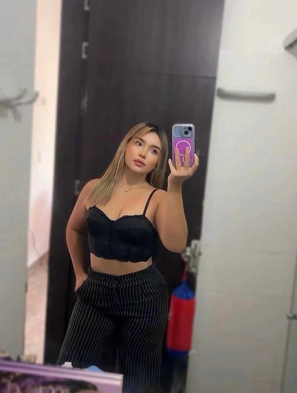 XXX Porn Photo of Nude isabellabrooks 1