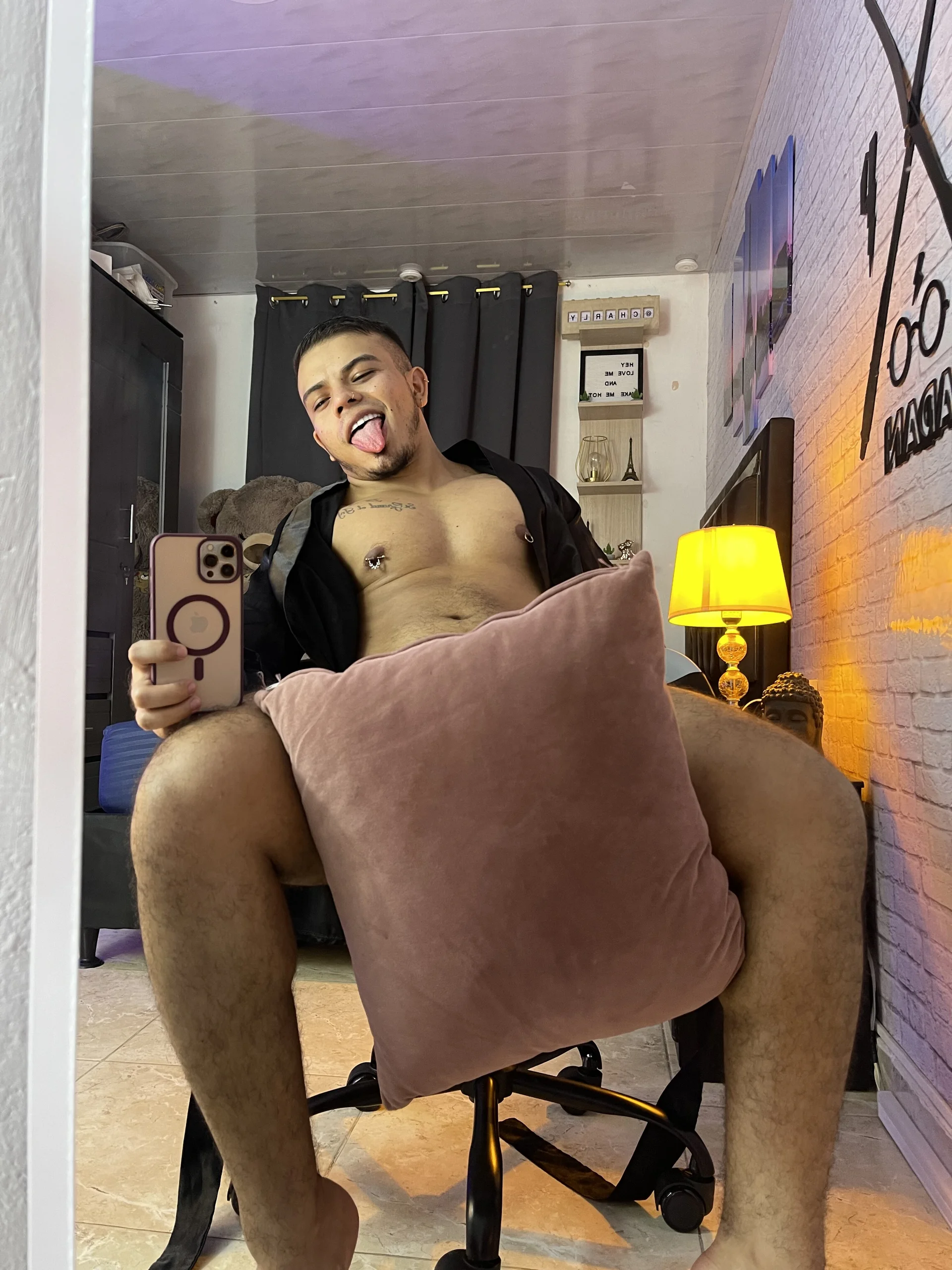 XXX Porn Photo of Nude Naughty_Charly 291
