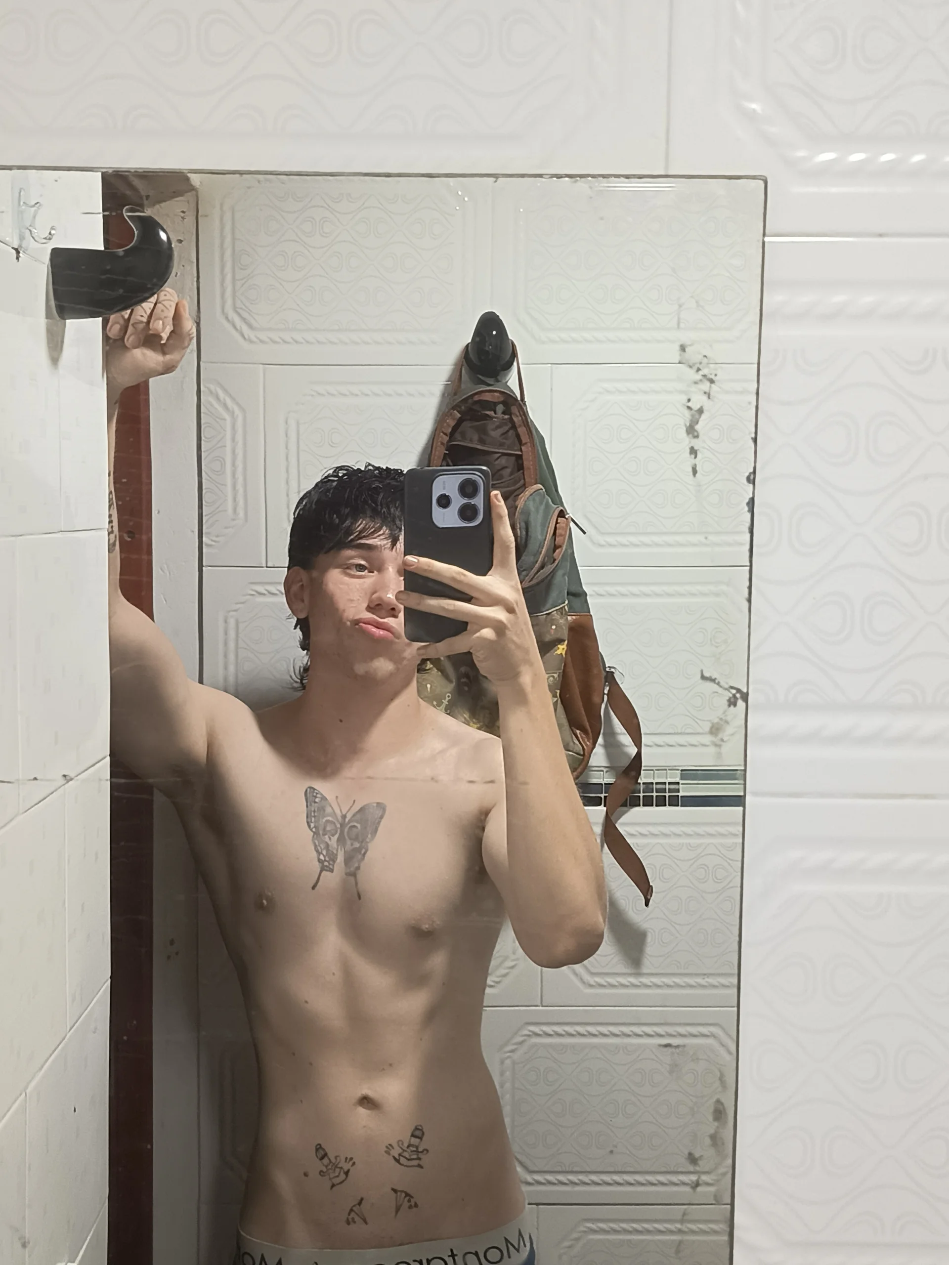 XXX Porn Photo of Nude Logan_sixxer 13